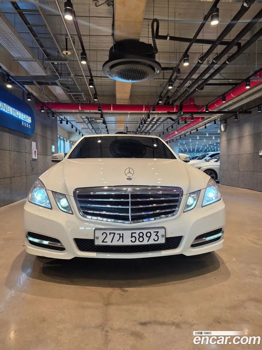 Mercedes-Benz E-Class W212 2011 — 19