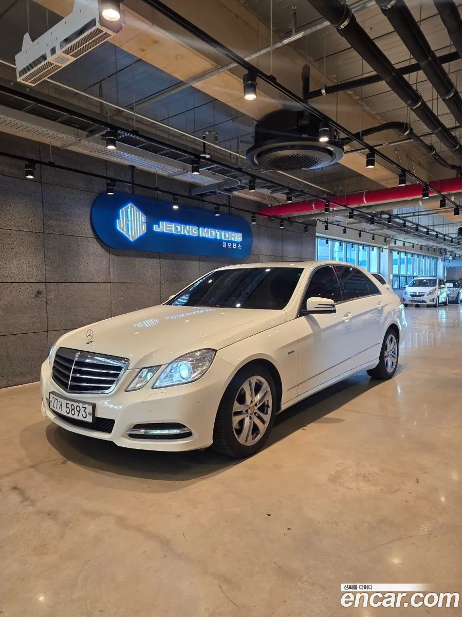 Mercedes-Benz E-Class W212 2011 — 16