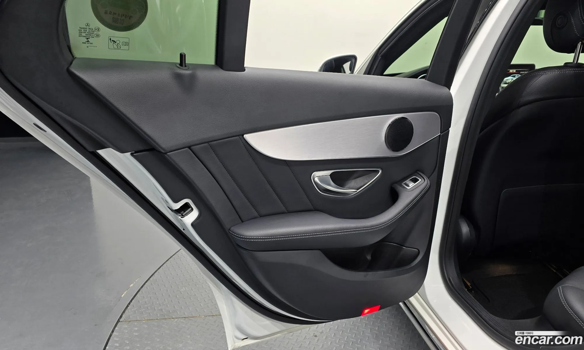 Mercedes-Benz C-Class W205 2018 — 3