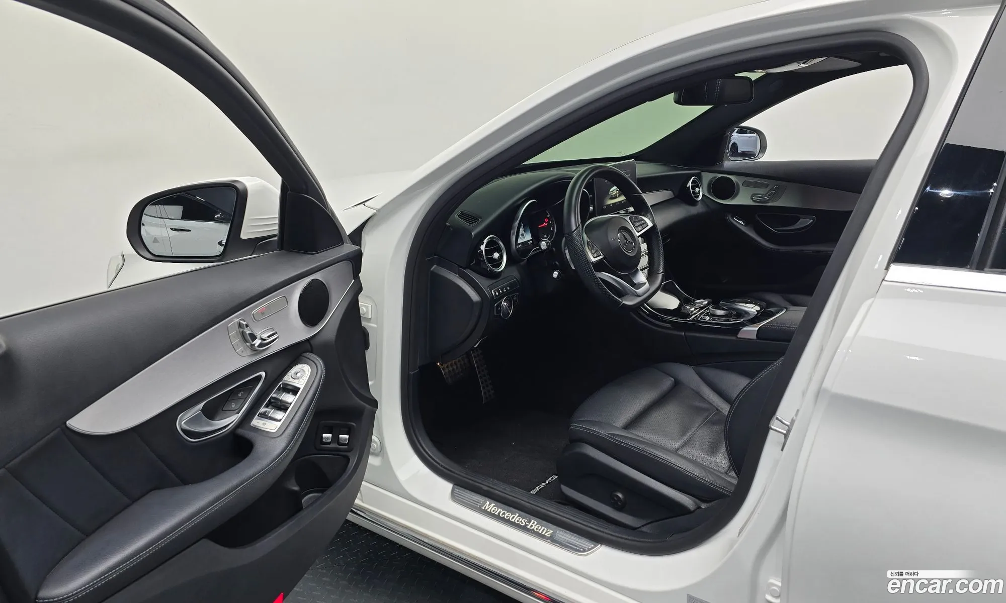 Mercedes-Benz C-Class W205 2018 — 23