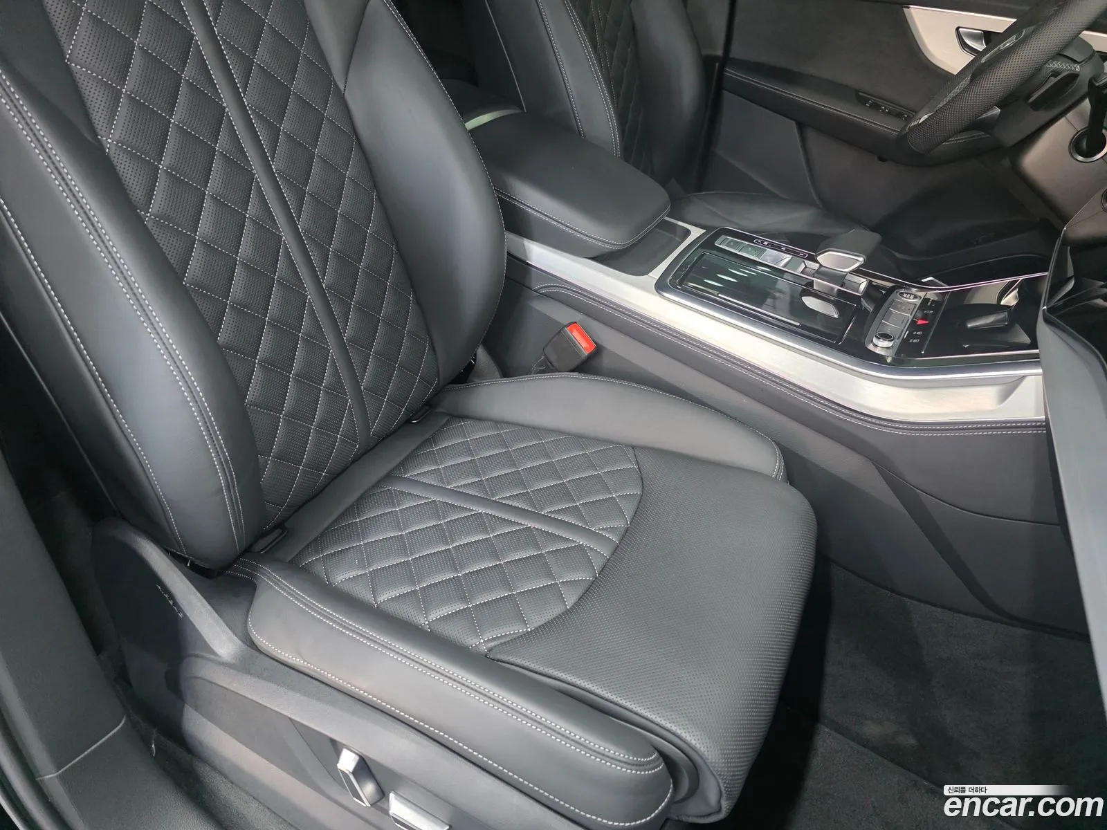 Audi Q7 2025 — 5