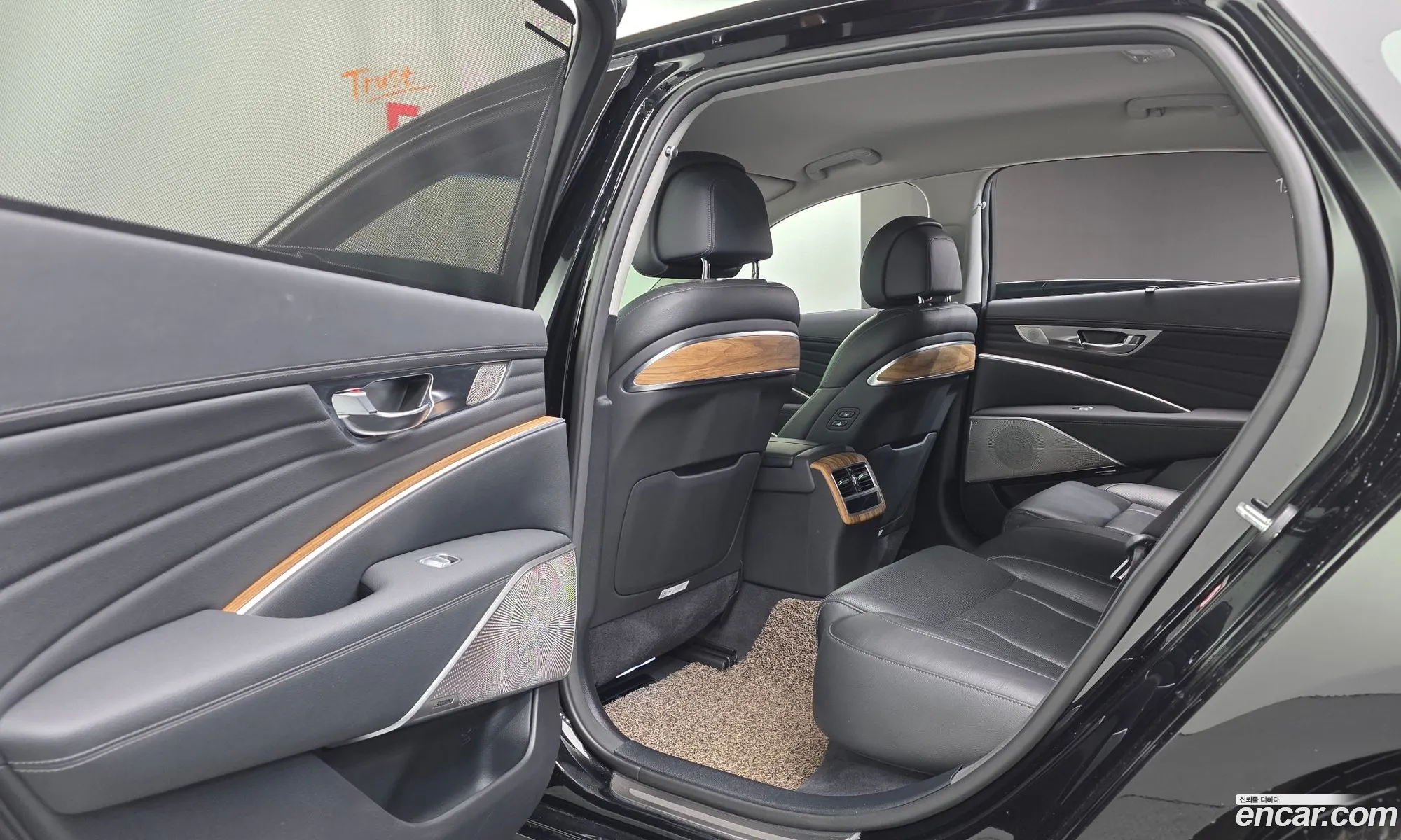 Kia K9 2023 — 10