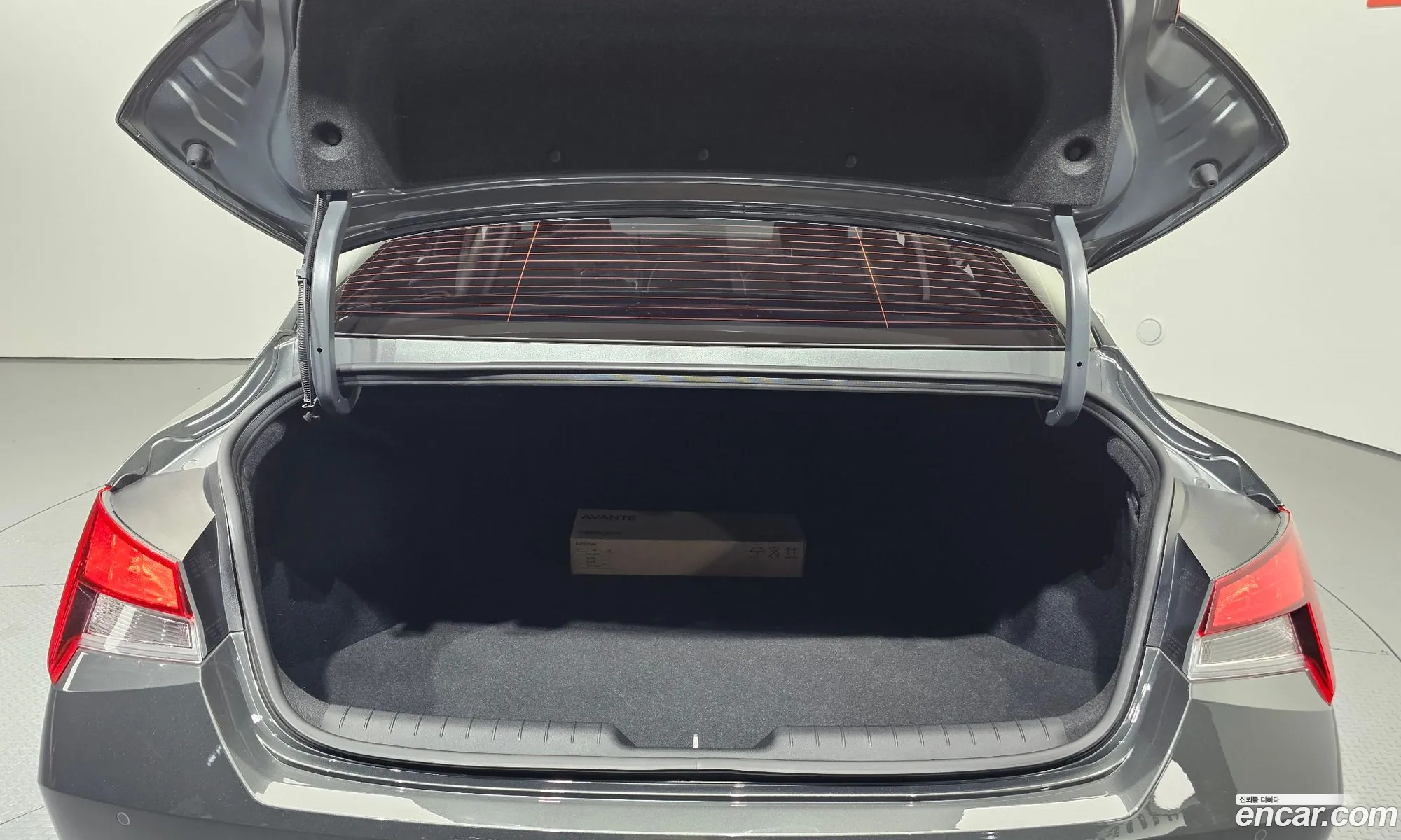 Hyundai Elantra 2022 — 8