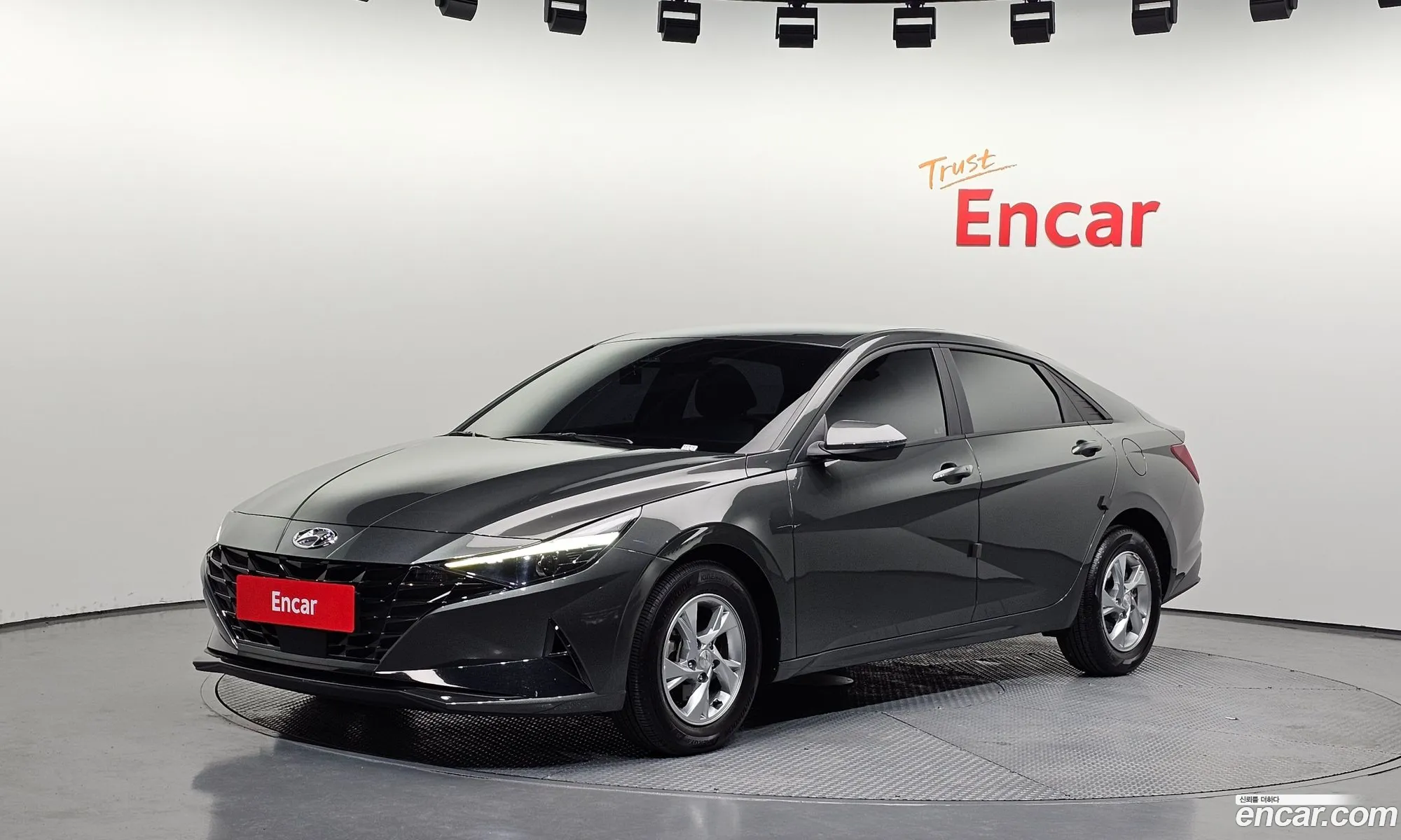Hyundai Elantra 2022 — 16