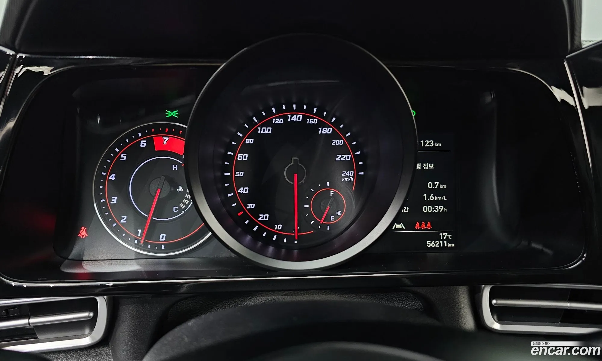 Hyundai Elantra 2022 — 14
