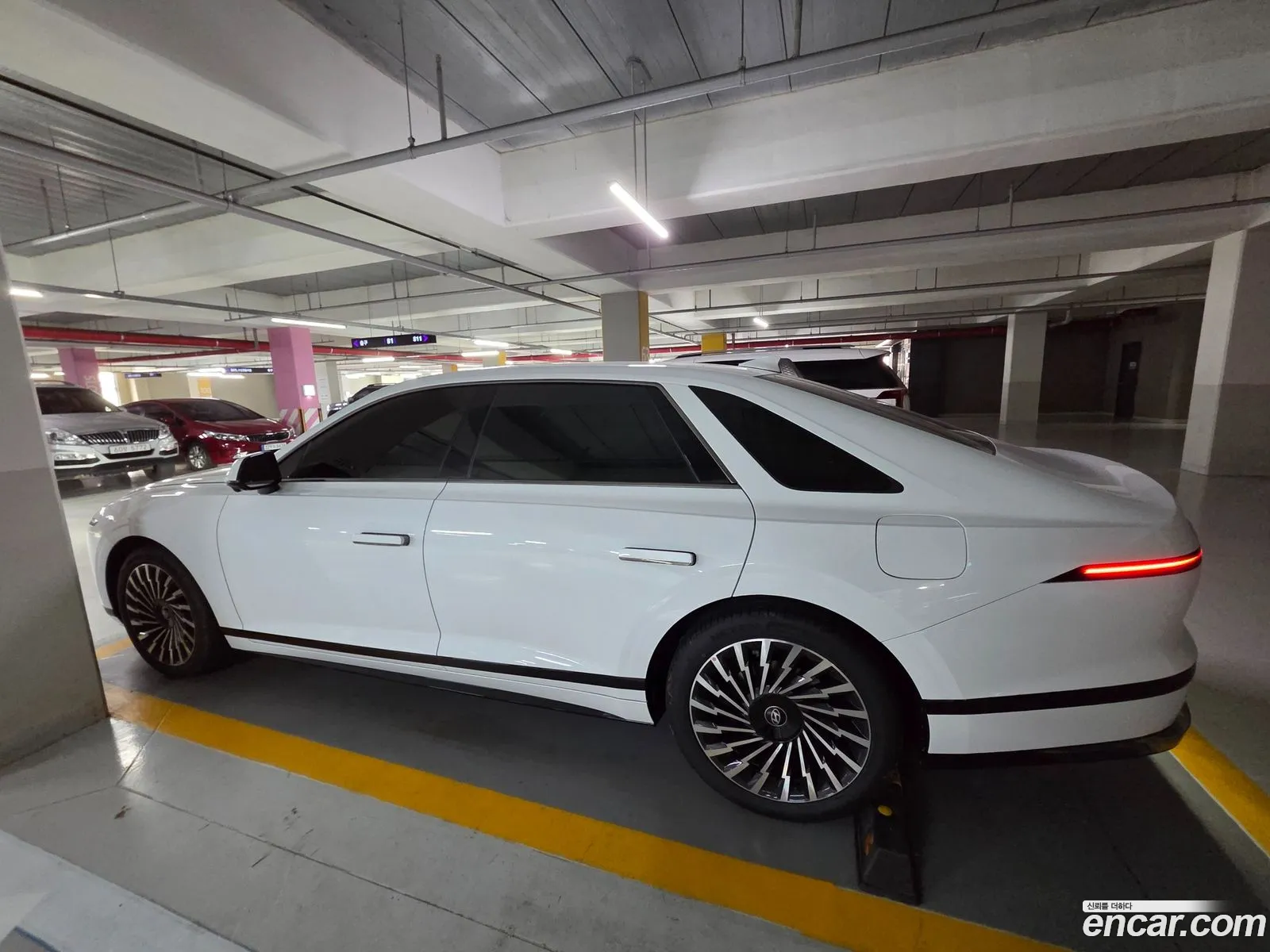 Hyundai Grandeur Hybrid 2026 — 14