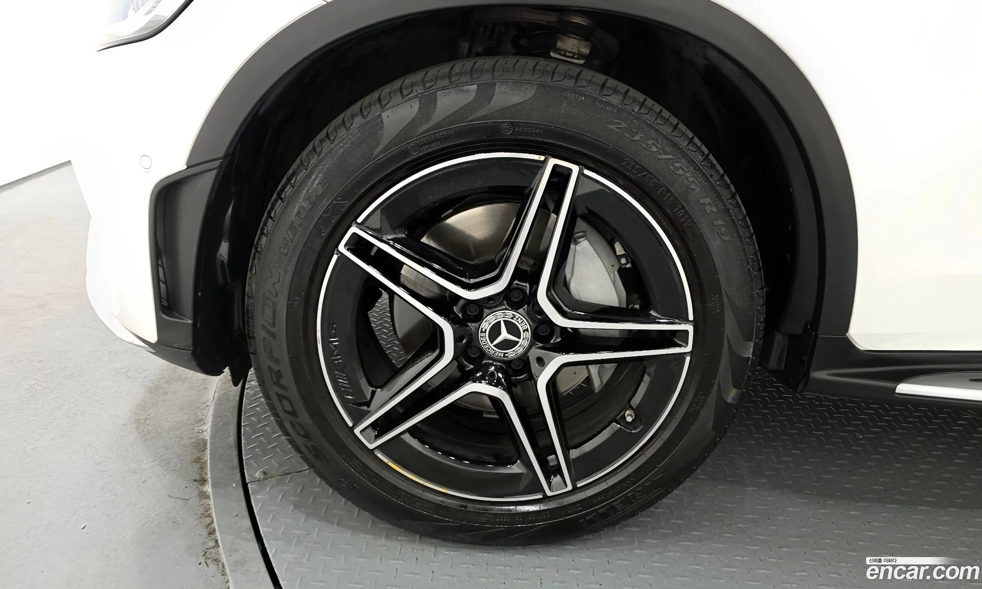 Mercedes-Benz GLC-Class X253 2023 — 13