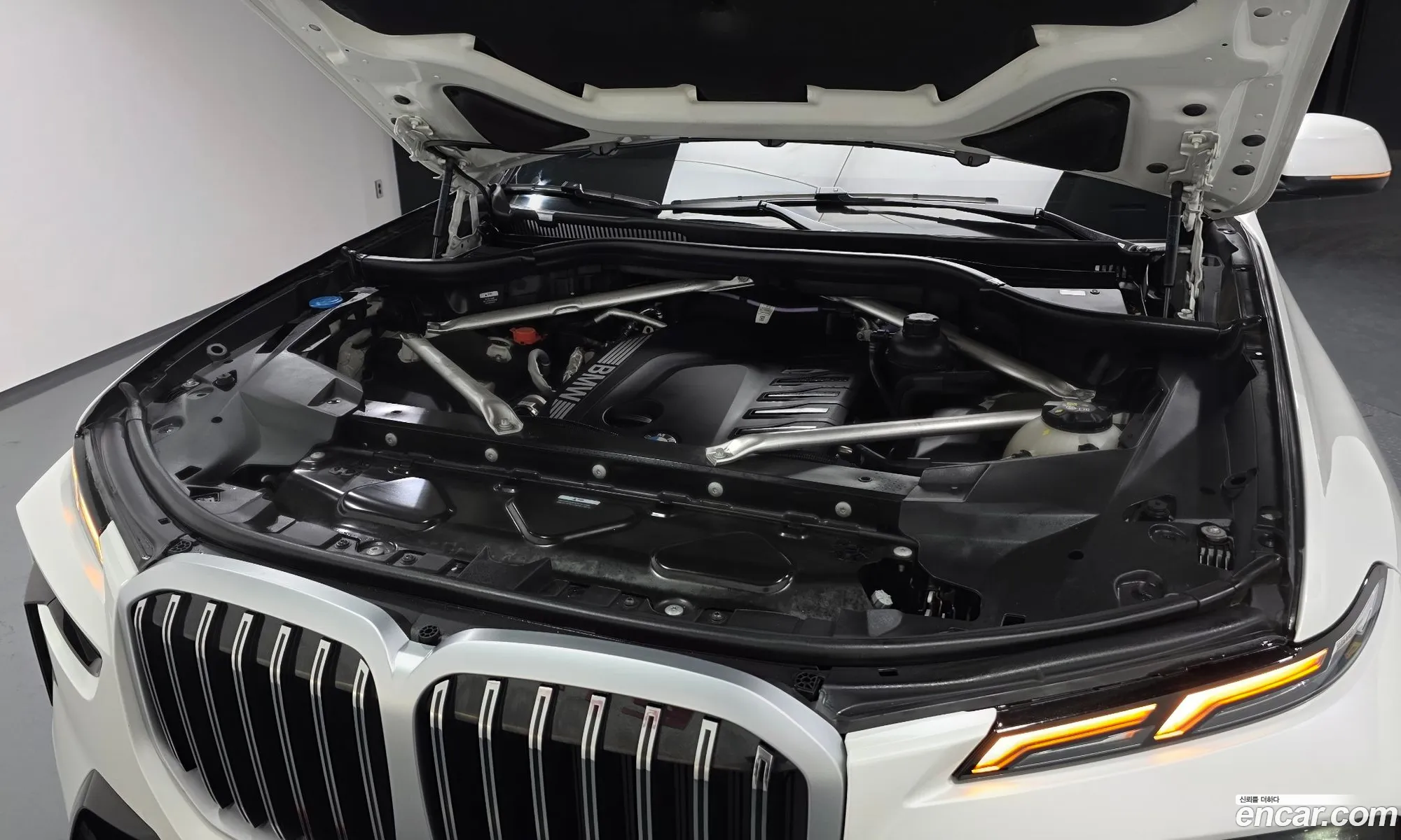 BMW X7 2024 WBA21EN00R9V18353 — 30