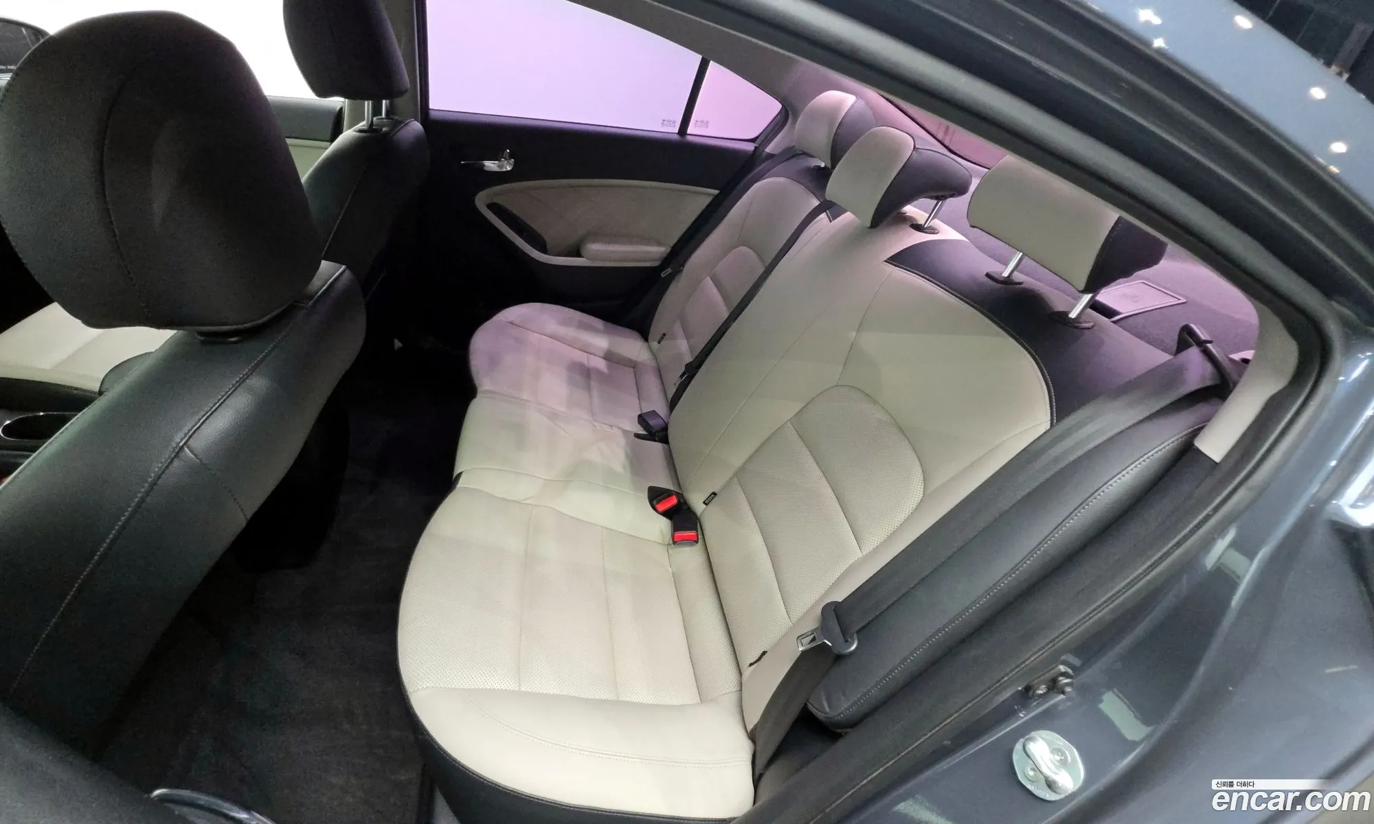 Kia K3 2012 — 12