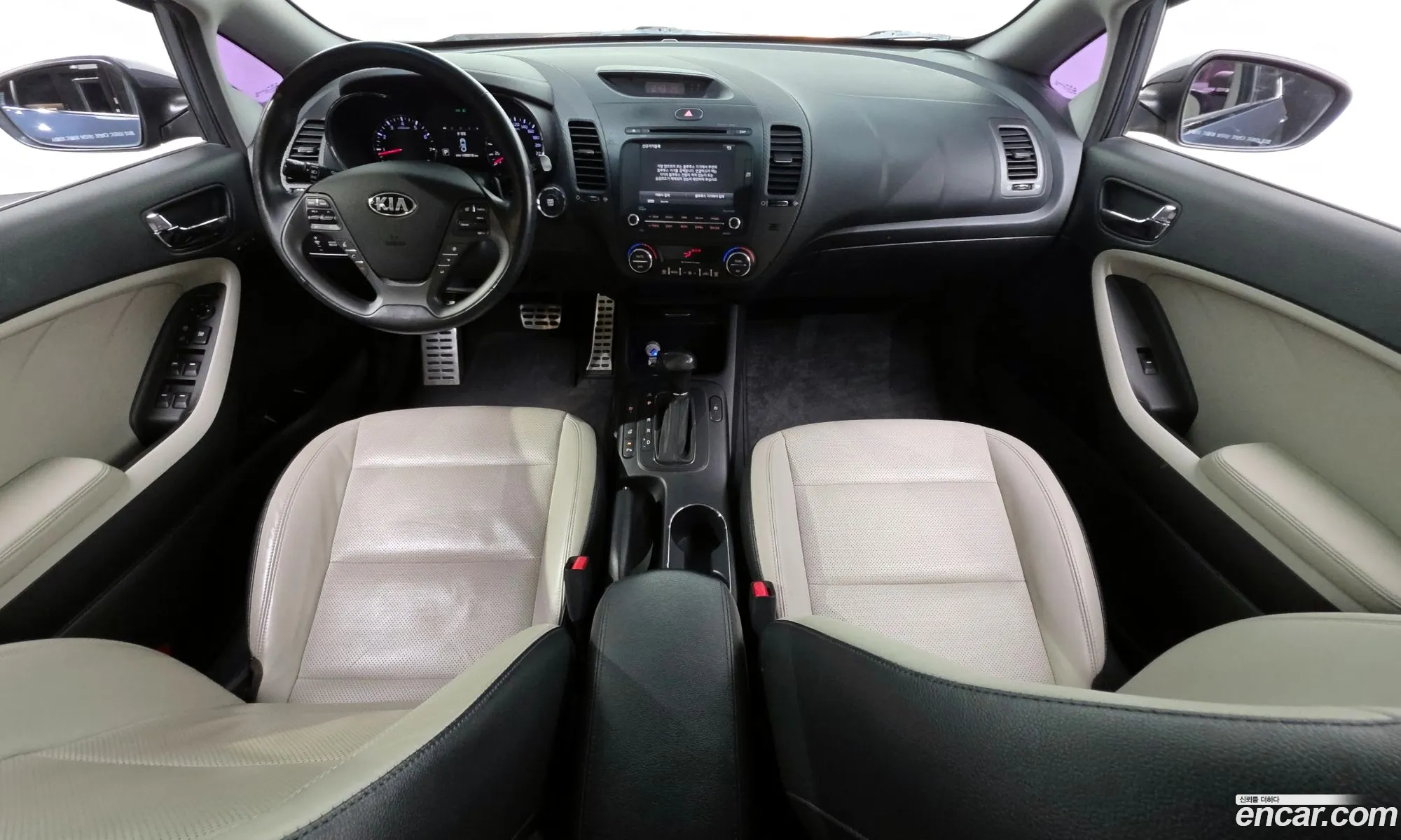 Kia K3 2012 — 20