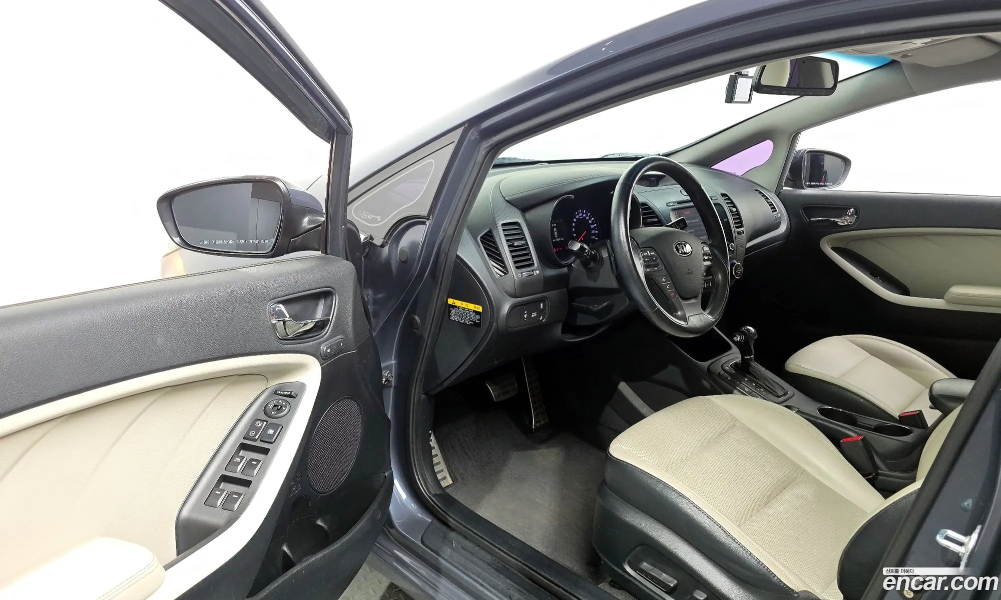 Kia K3 2012 — 25