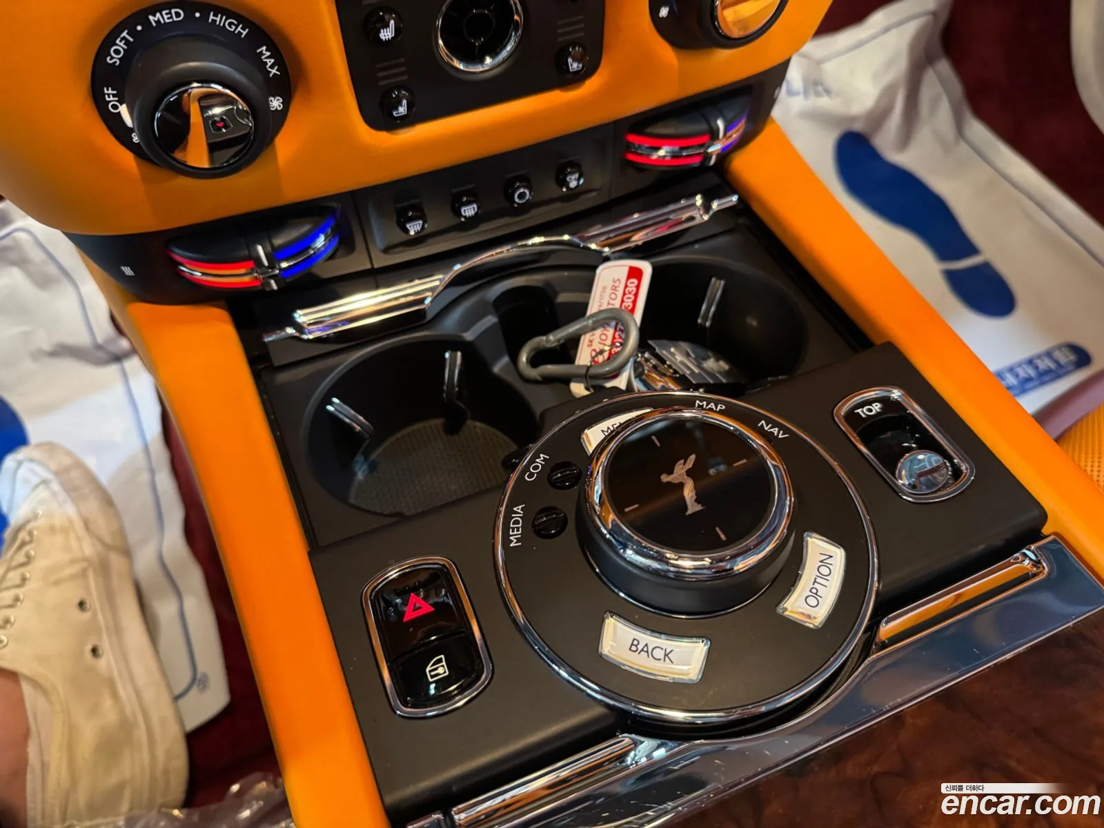 Rolls-Royce Dawn 2017 — 13
