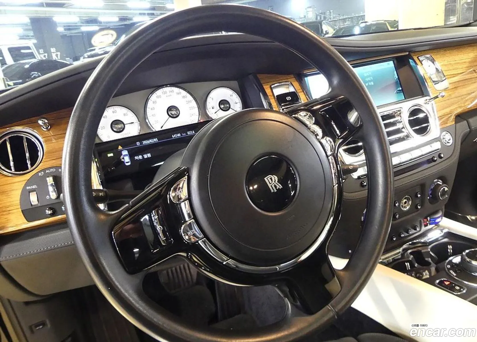 Rolls-Royce Ghost 2016 — 8
