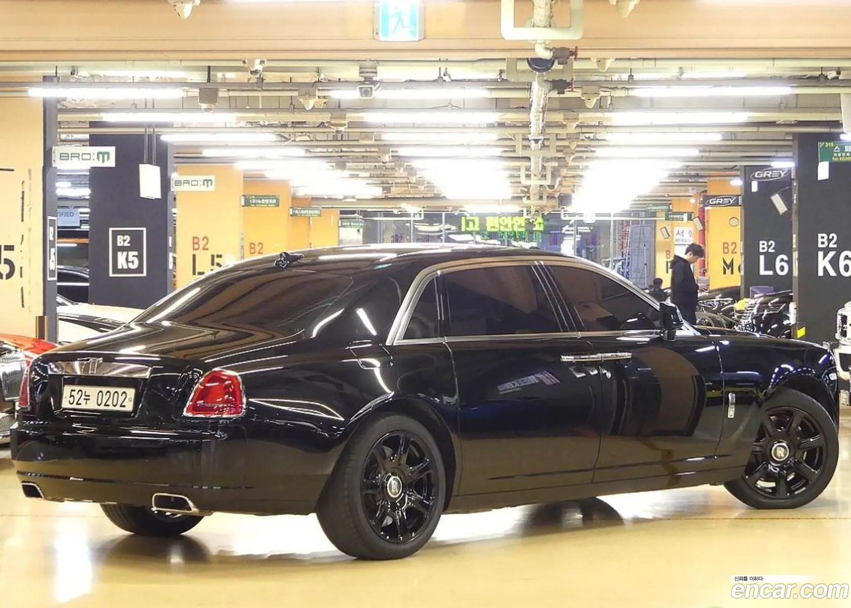 Rolls-Royce Ghost 2016 — 13