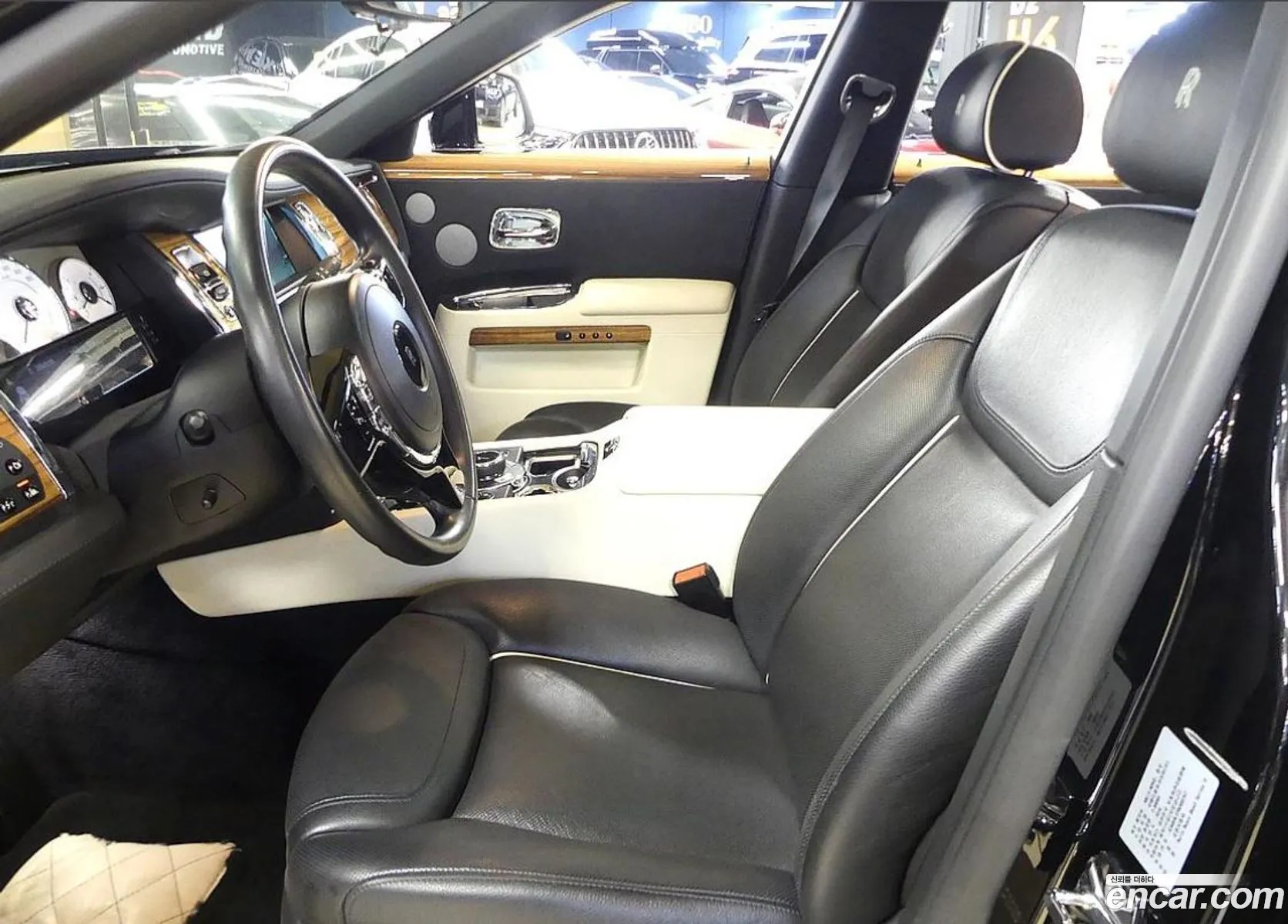 Rolls-Royce Ghost 2016 — 7
