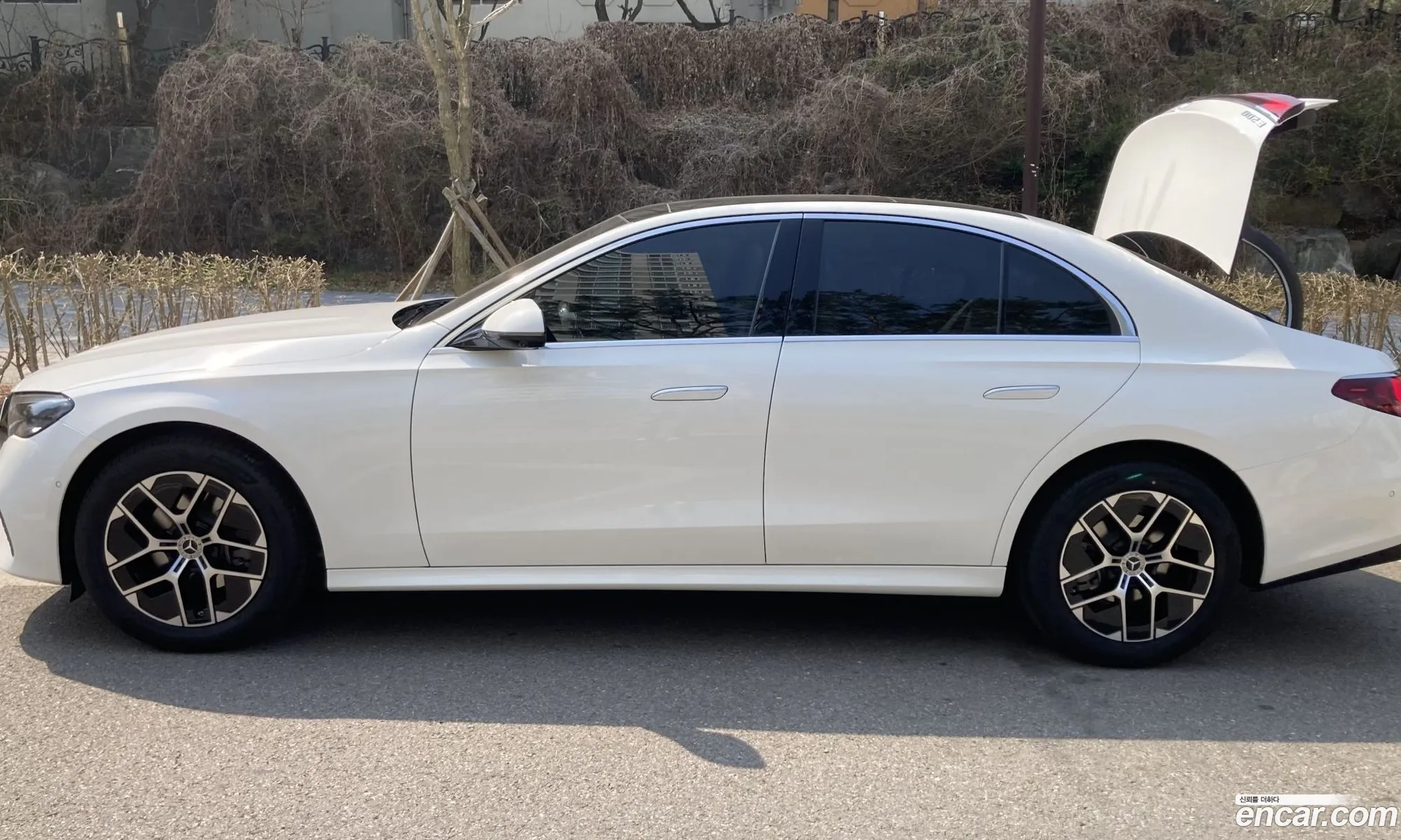Mercedes-Benz E-Class W214 2026 — 10