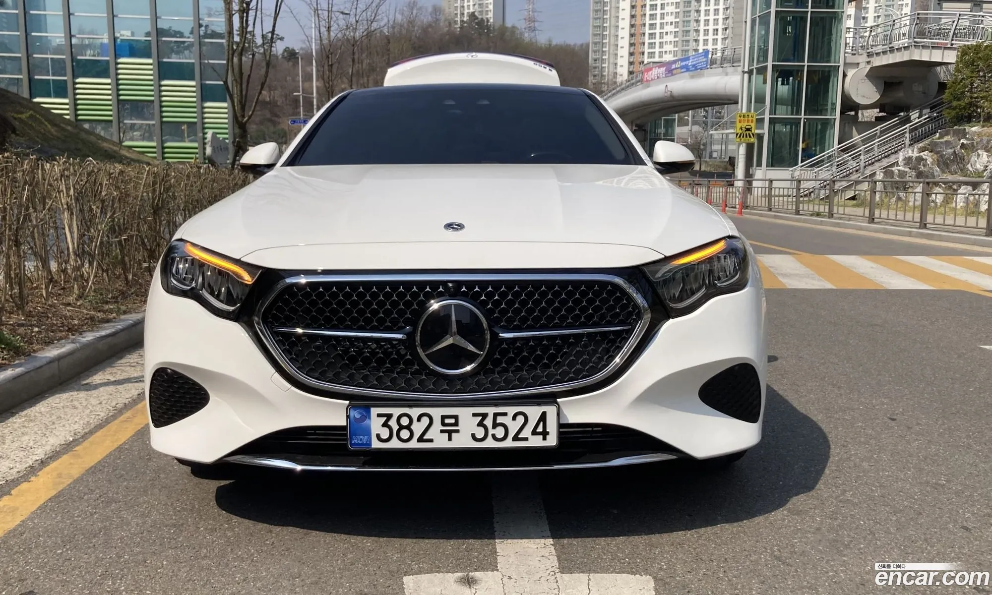 Mercedes-Benz E-Class W214 2026 — 8