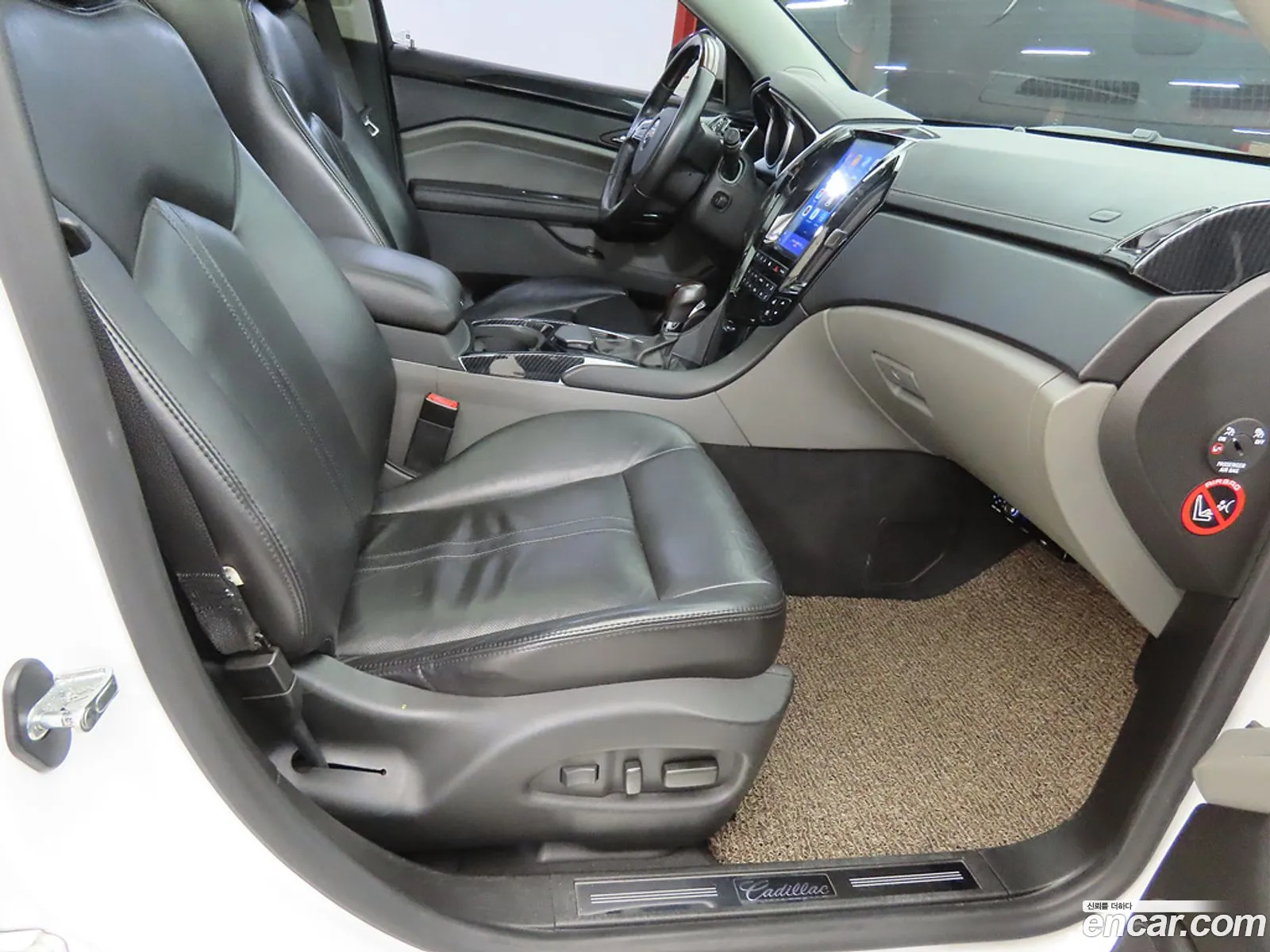 Cadillac SRX 2011 — 15