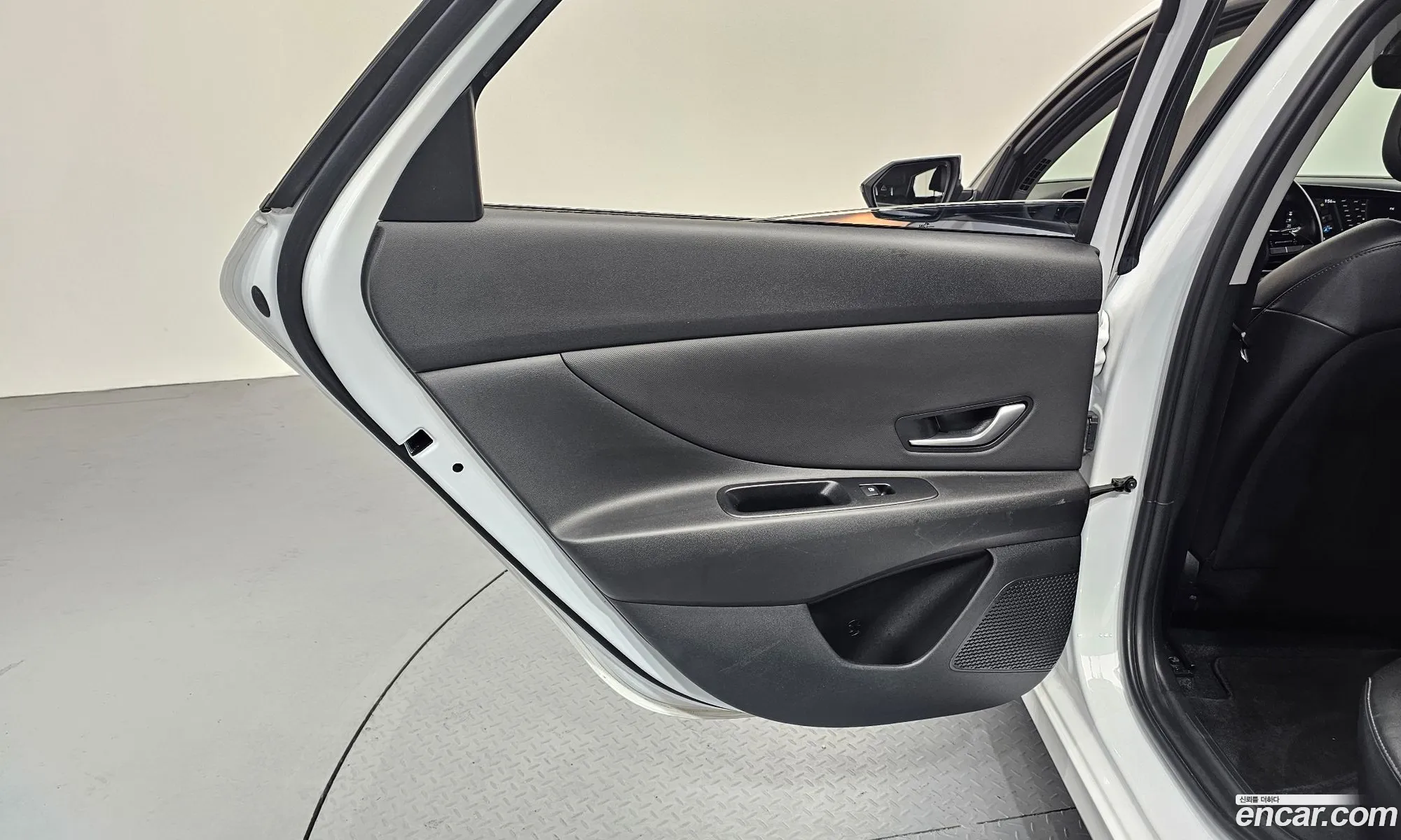 Hyundai Elantra 2021 — 23
