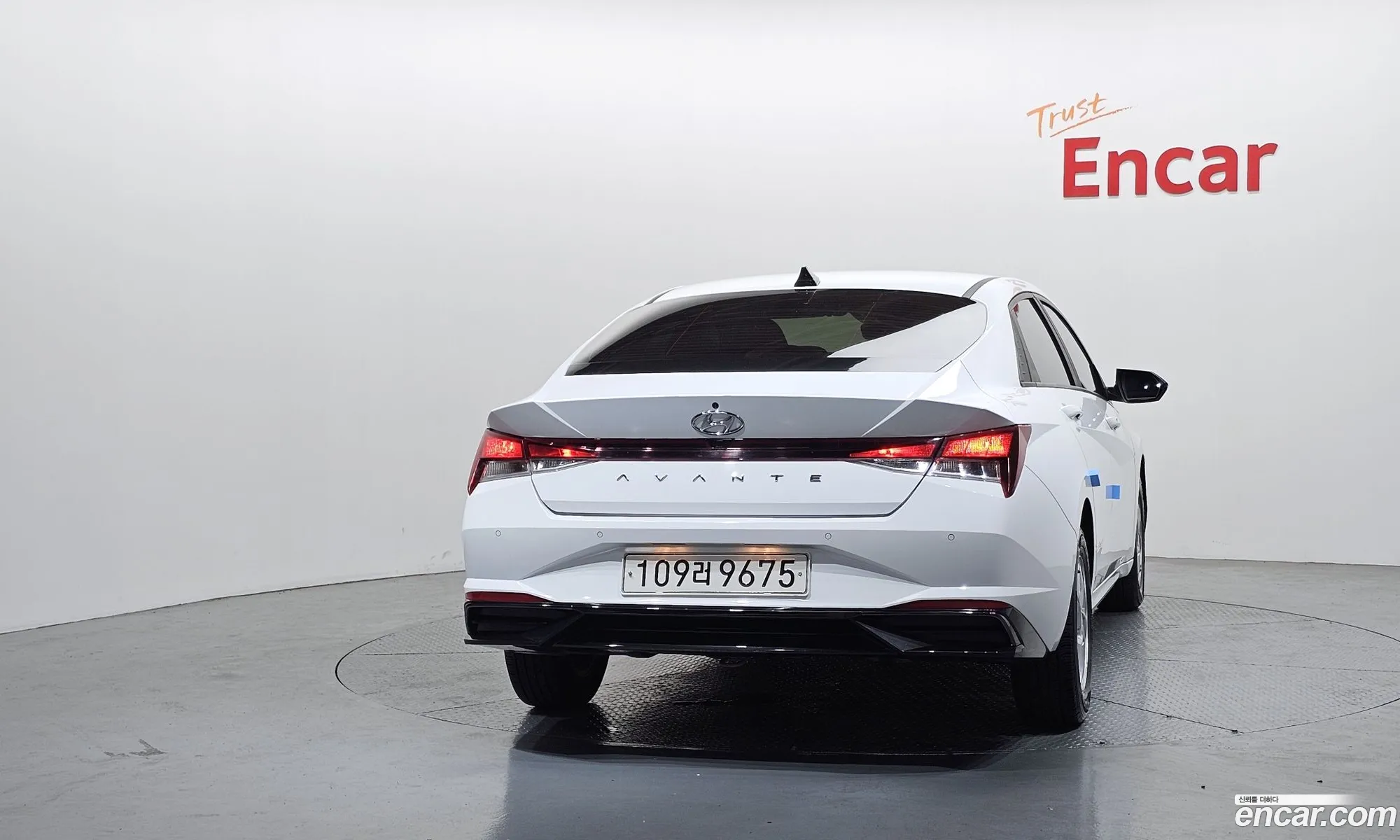 Hyundai Elantra 2021 — 18