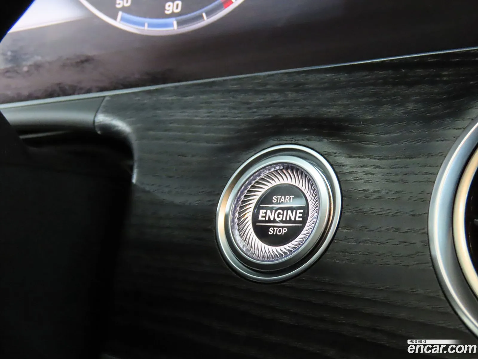 Mercedes-Benz E-Class W213 2020 — 14