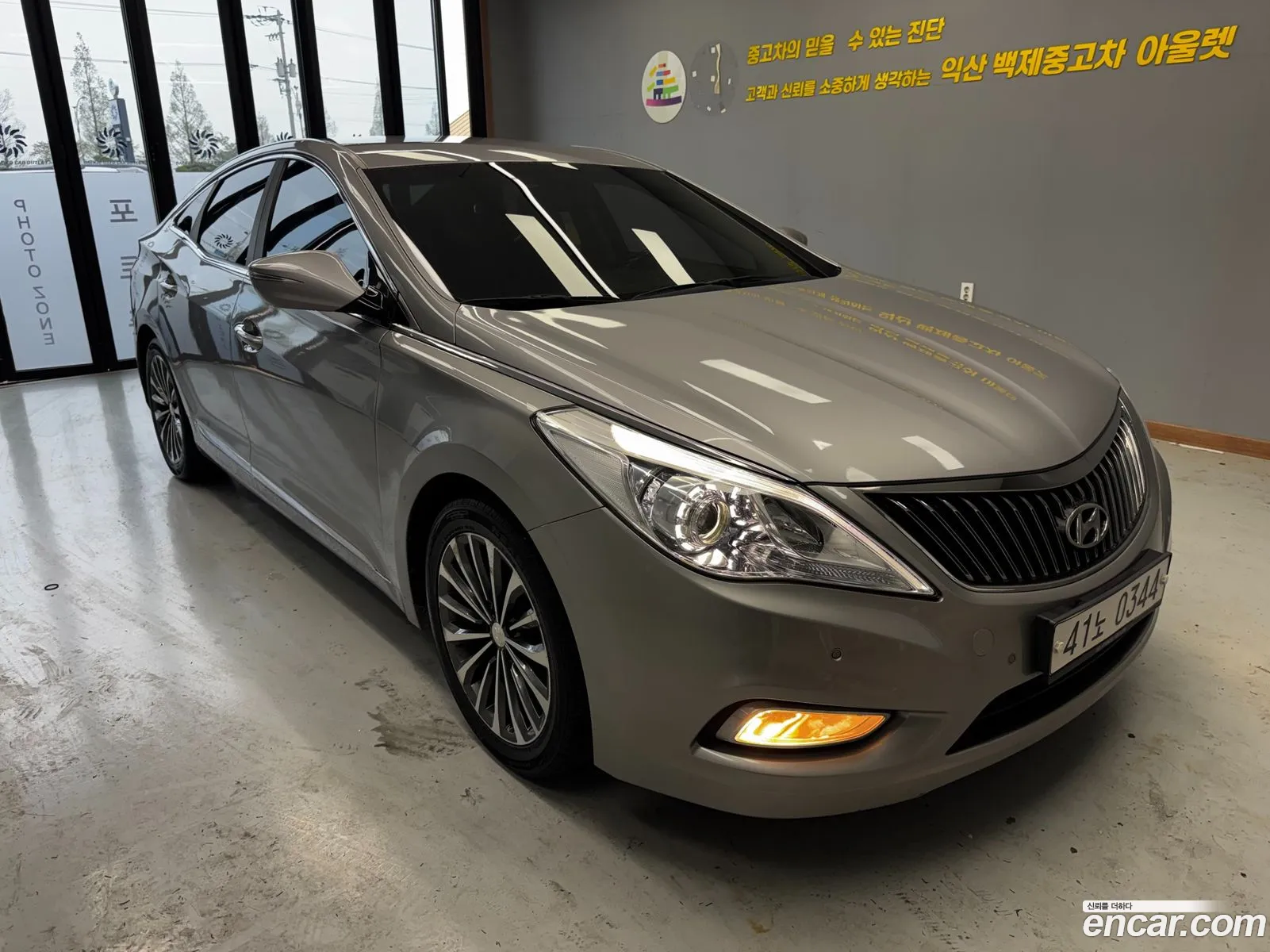 Hyundai Grandeur HG 2014 — 19