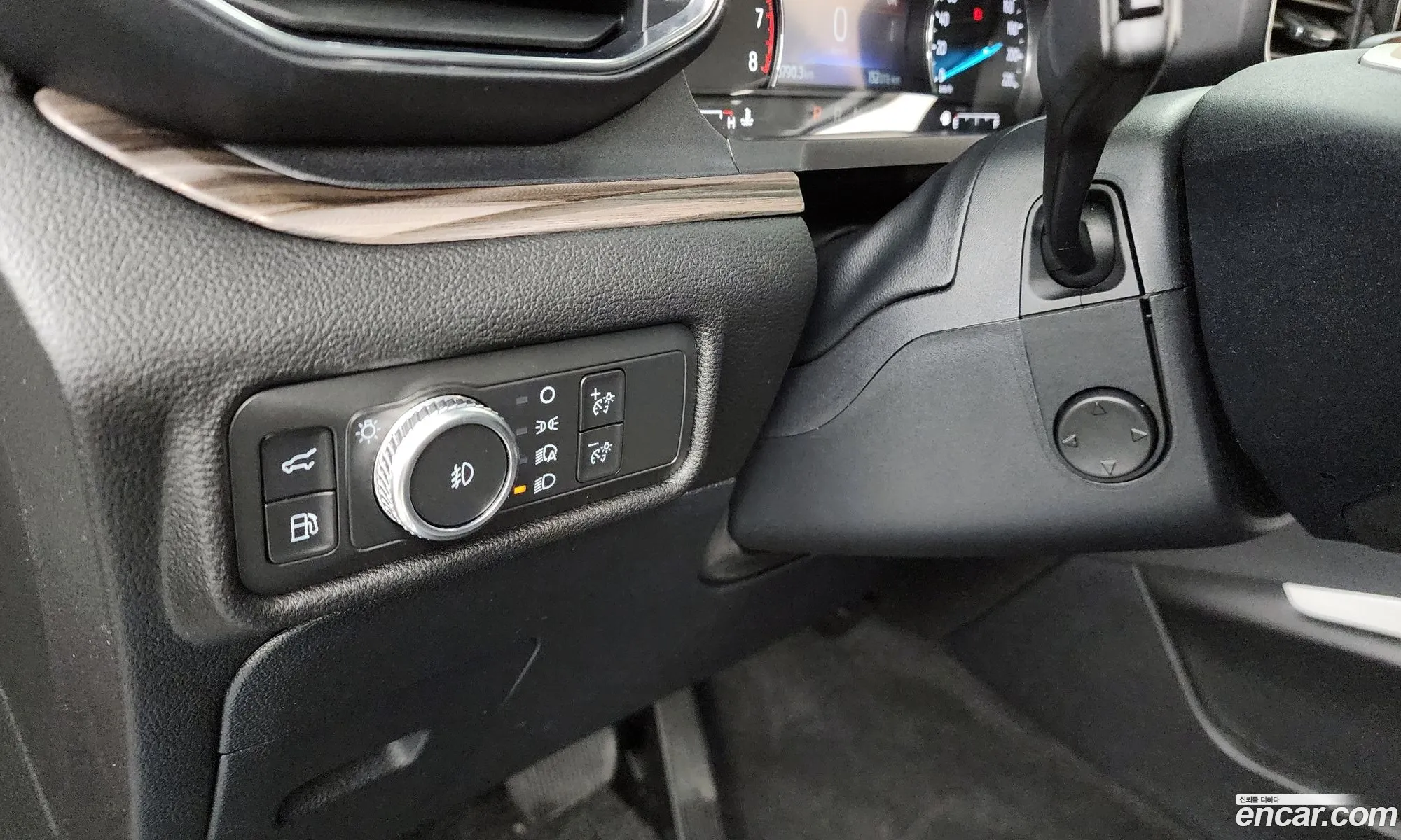 Ford Explorer 6th Gen 2022 1FM5K8FW2NNA03756 — 36