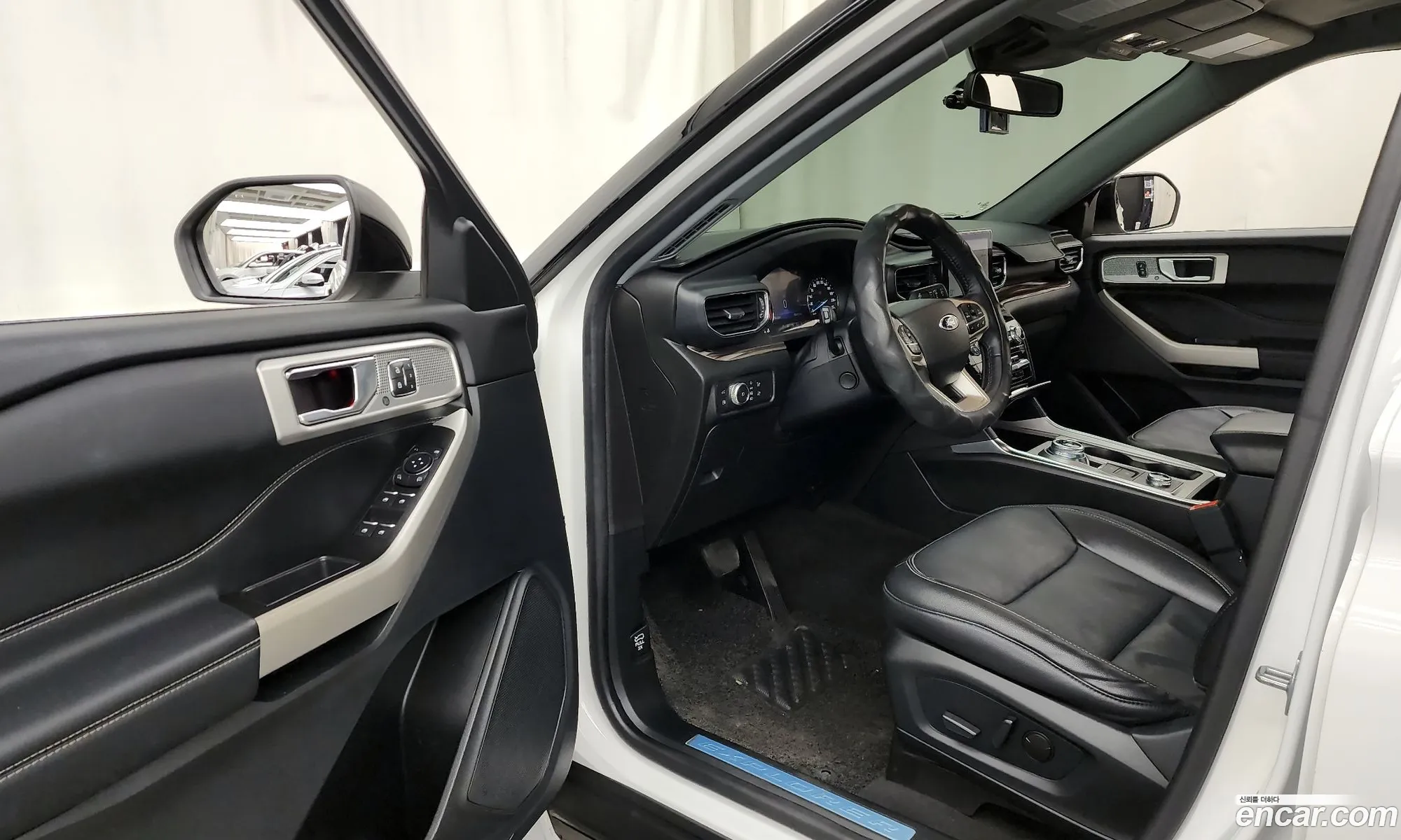Ford Explorer 6th Gen 2022 1FM5K8FW2NNA03756 — 34