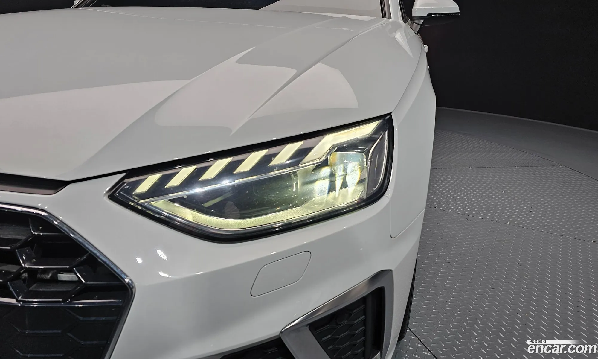 Audi A4 2021 WAUZZZF42MN001250 — 26