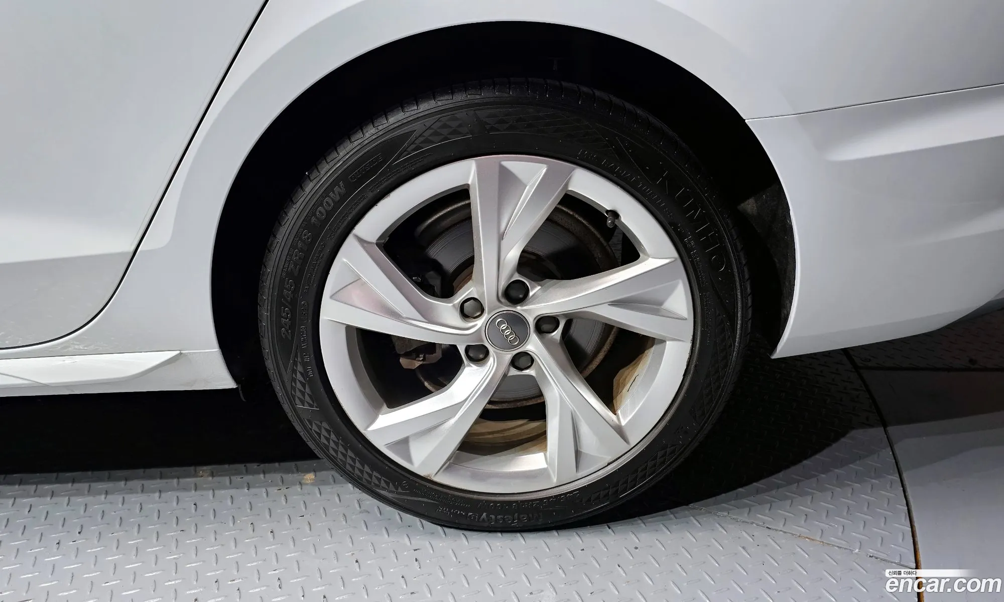 Audi A4 2021 WAUZZZF42MN001250 — 17