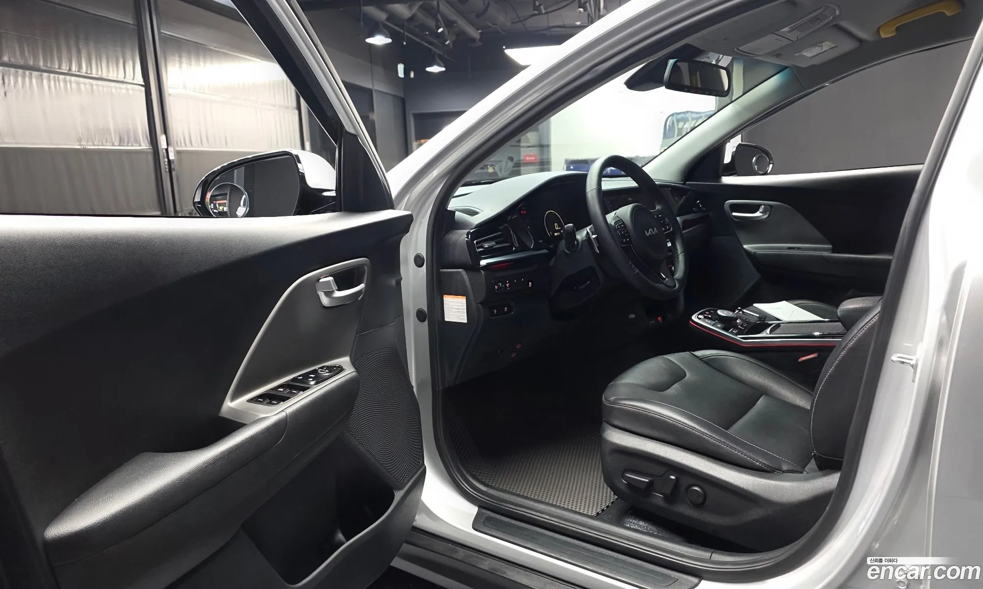 Kia Niro Plus 2022 — 23