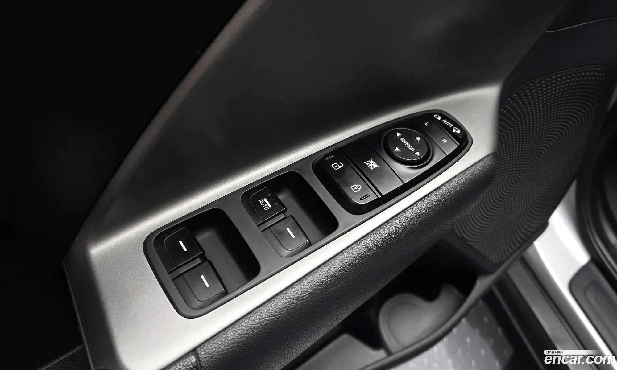 Kia Niro Plus 2022 — 30