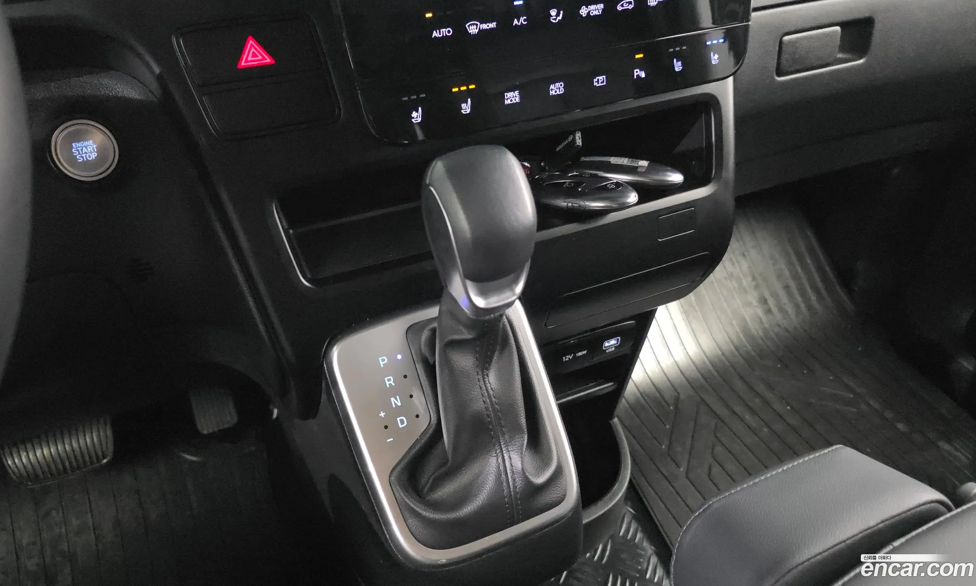Hyundai Staria 2025 — 5