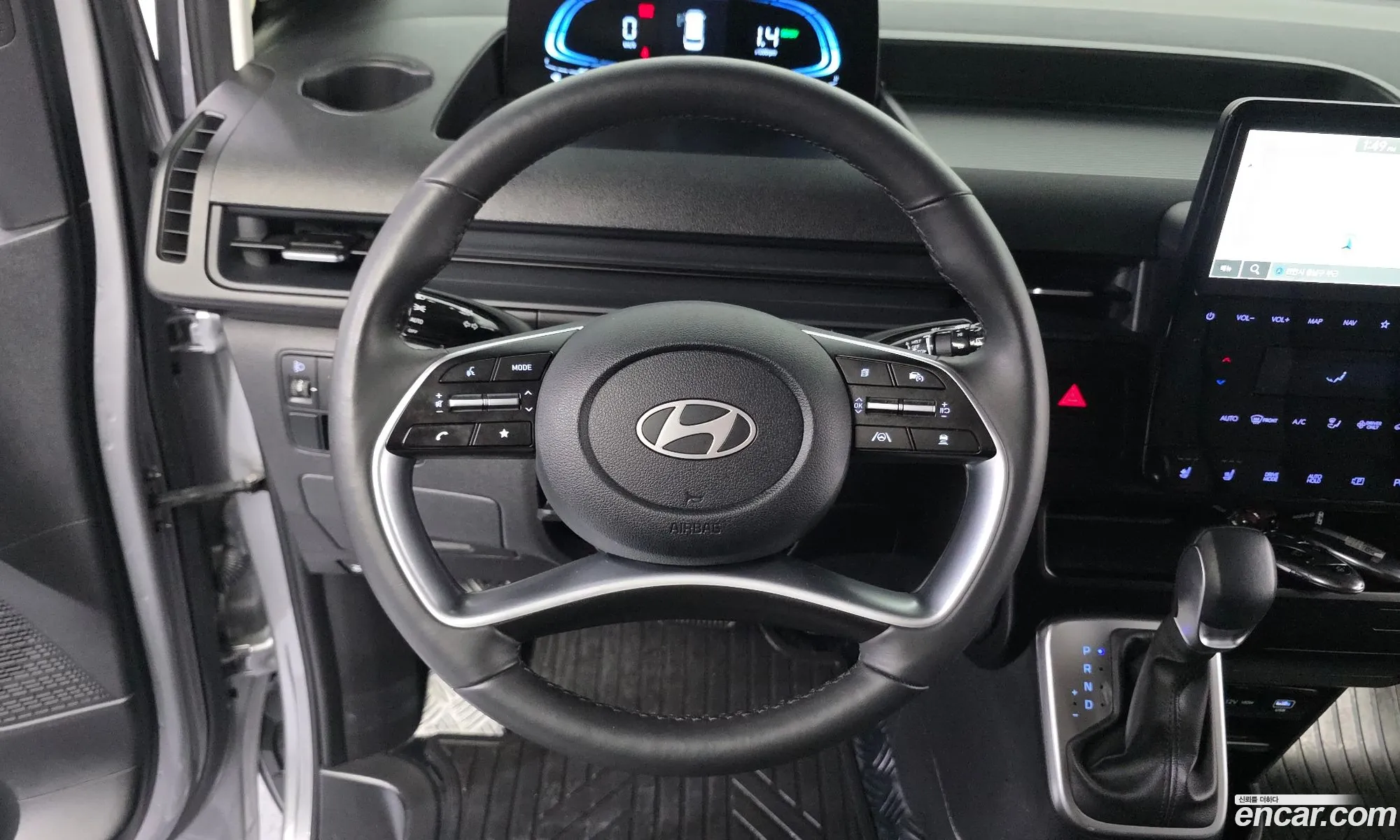 Hyundai Staria 2025 — 7