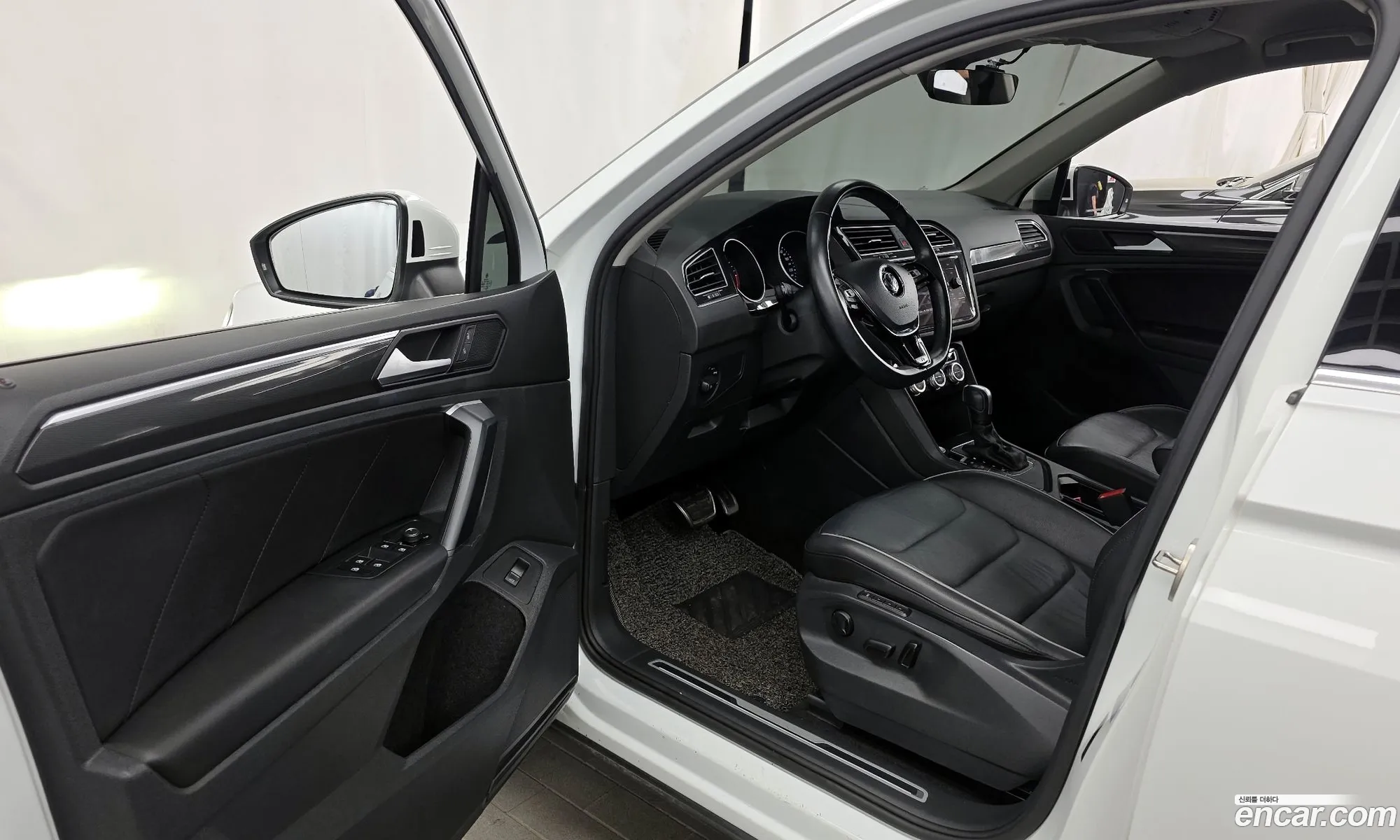 Volkswagen Tiguan 2020 — 17