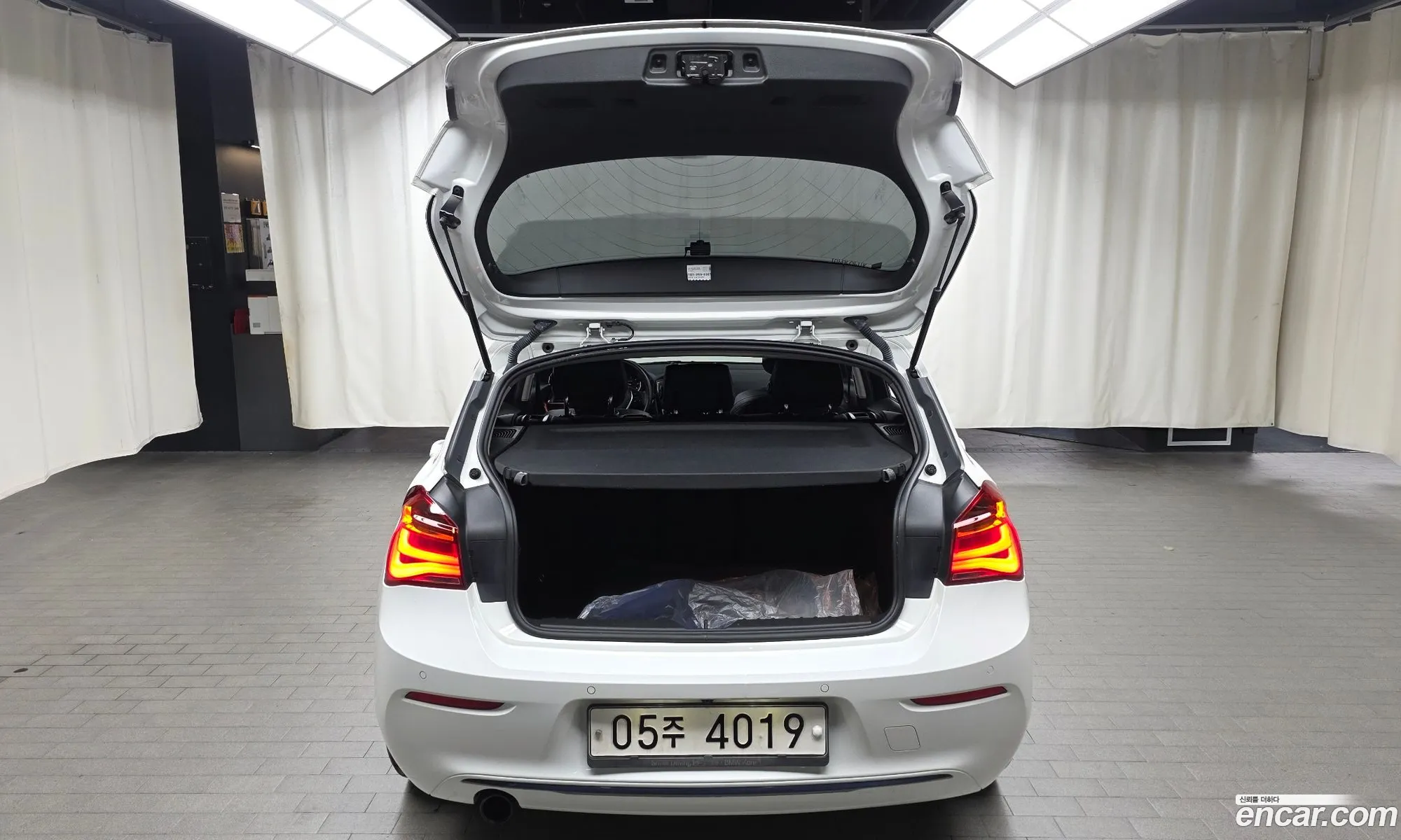 BMW 1 Series 2016 WBA1S5100G5D28168 — 3