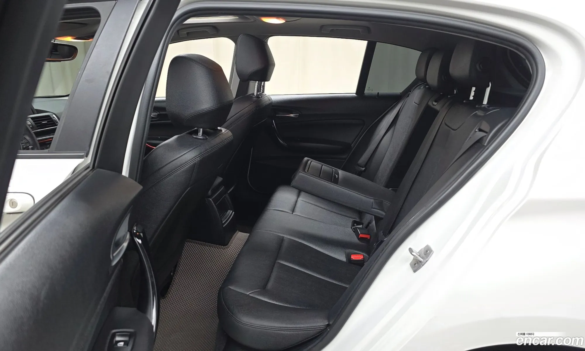 BMW 1 Series 2016 WBA1S5100G5D28168 — 19