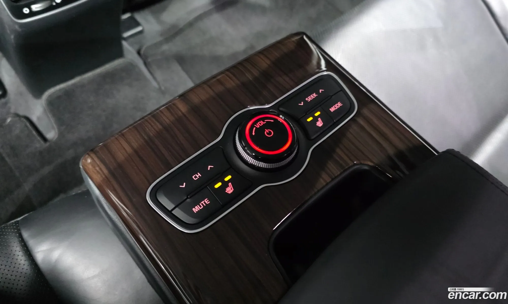 Kia K7 2015 — 22
