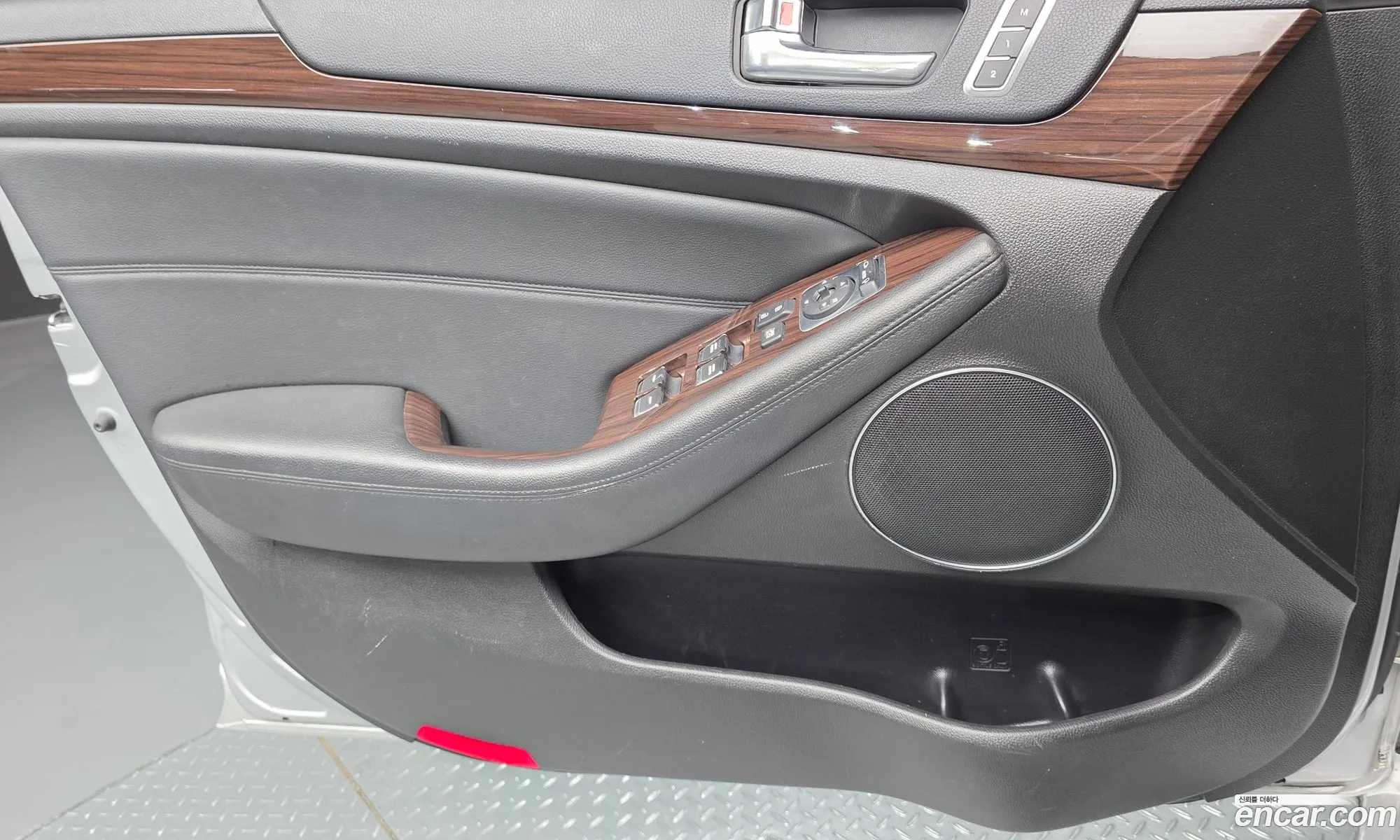 Kia K7 2015 — 23