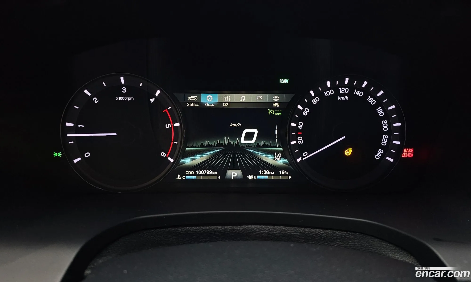 KG Mobility (SsangYong) G4 Rexton 2019 — 11