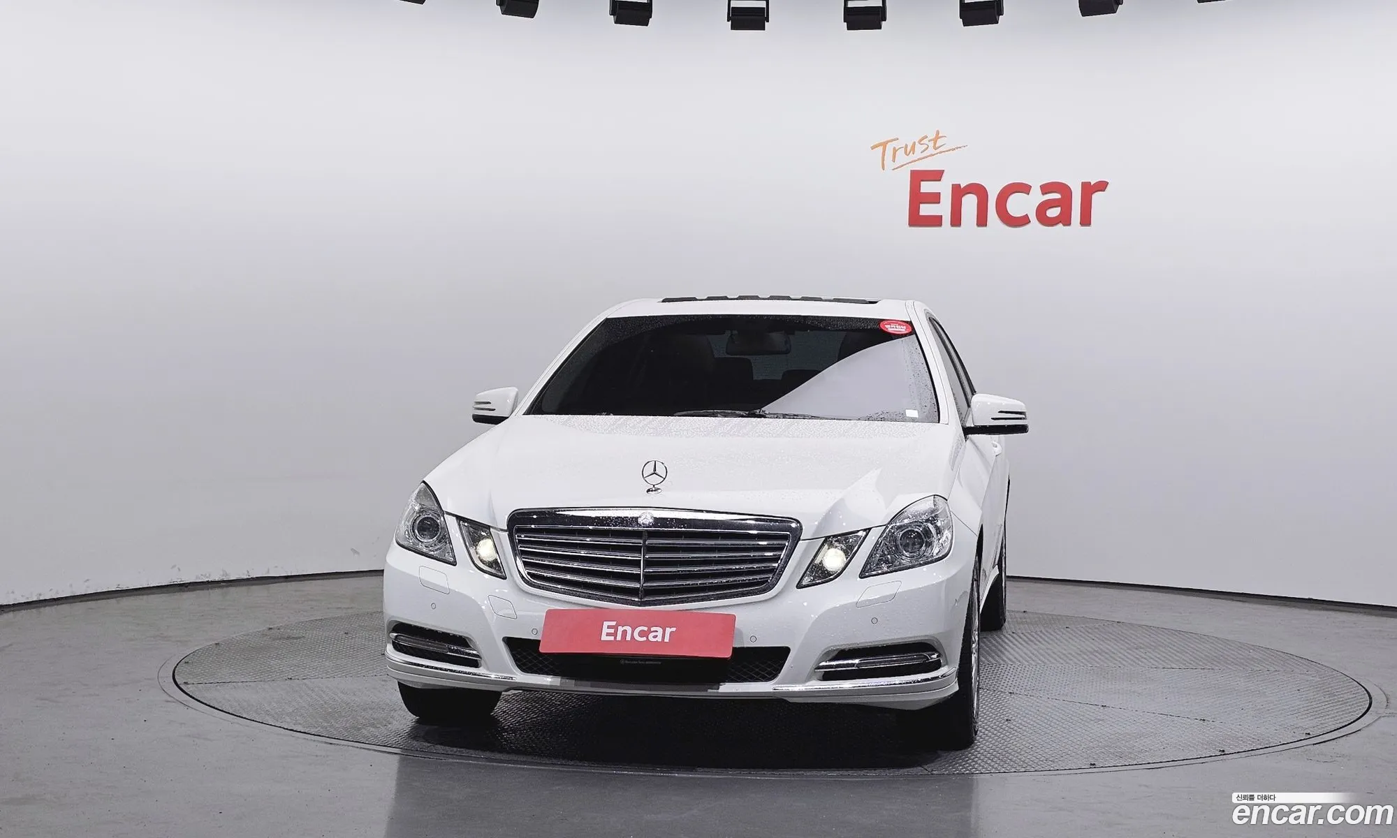 Mercedes-Benz E-Class W212 2011 WDDHF5DB8BA471343 — 12