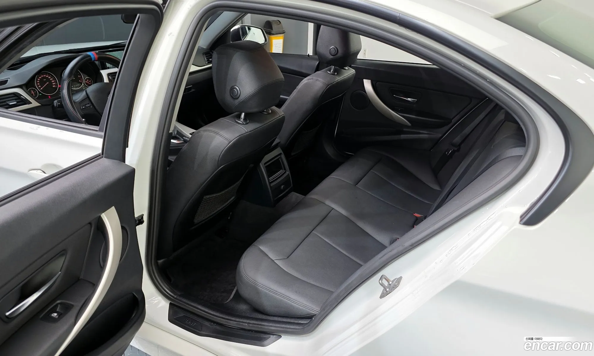 BMW 3 Series 2015 WBA3E1108FF948197 — 19
