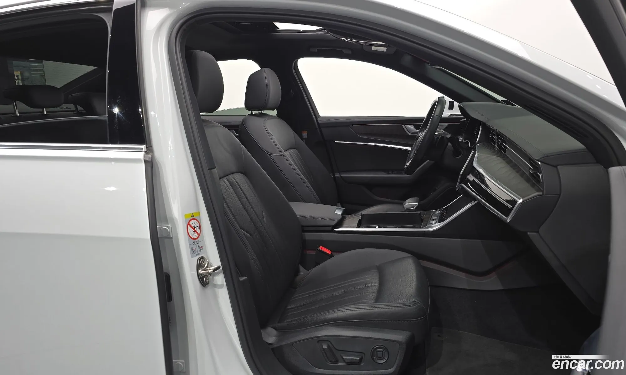 Audi A6 2019 WAUZZZF29KN132574 — 19