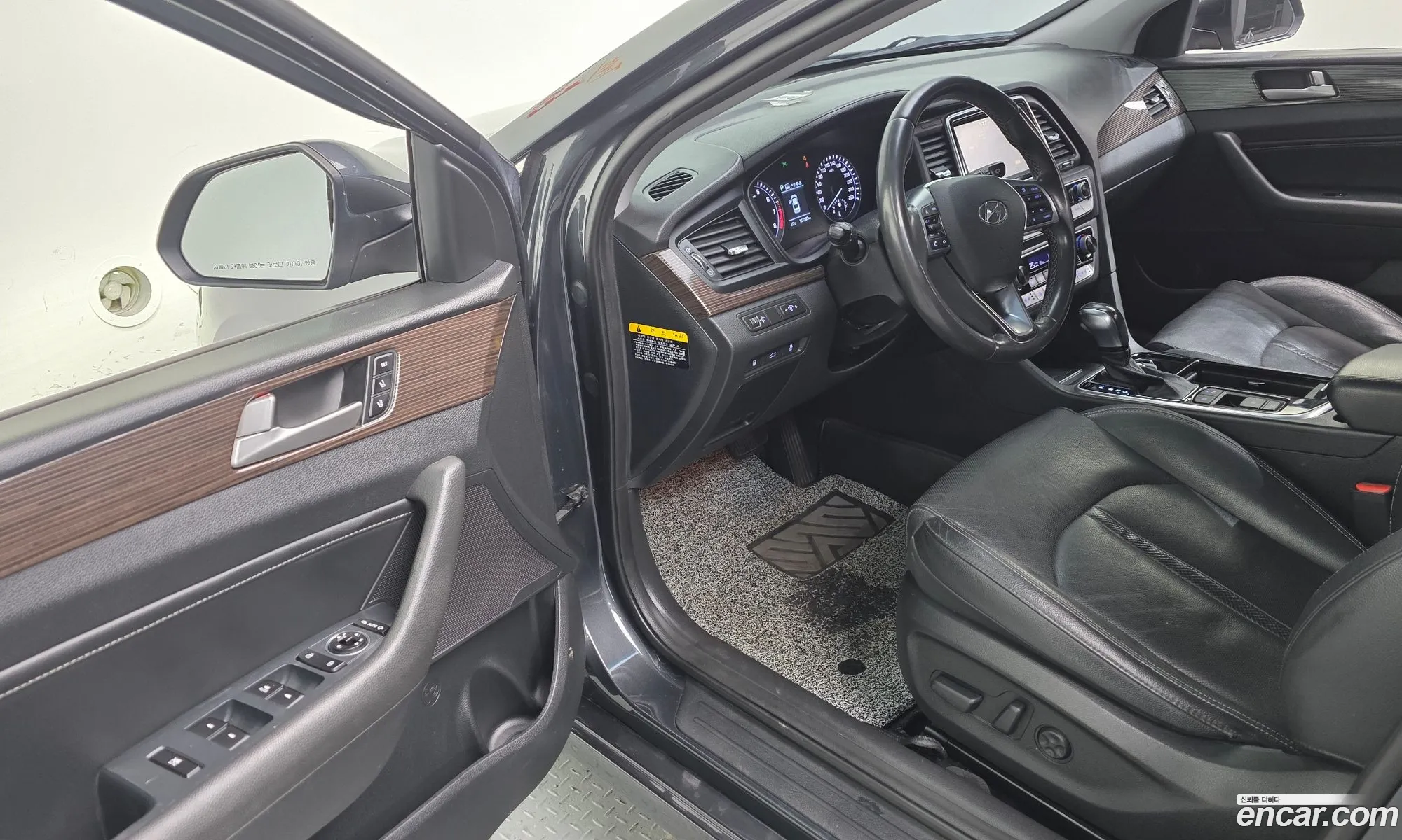 Hyundai Sonata New Rise 2017 — 16