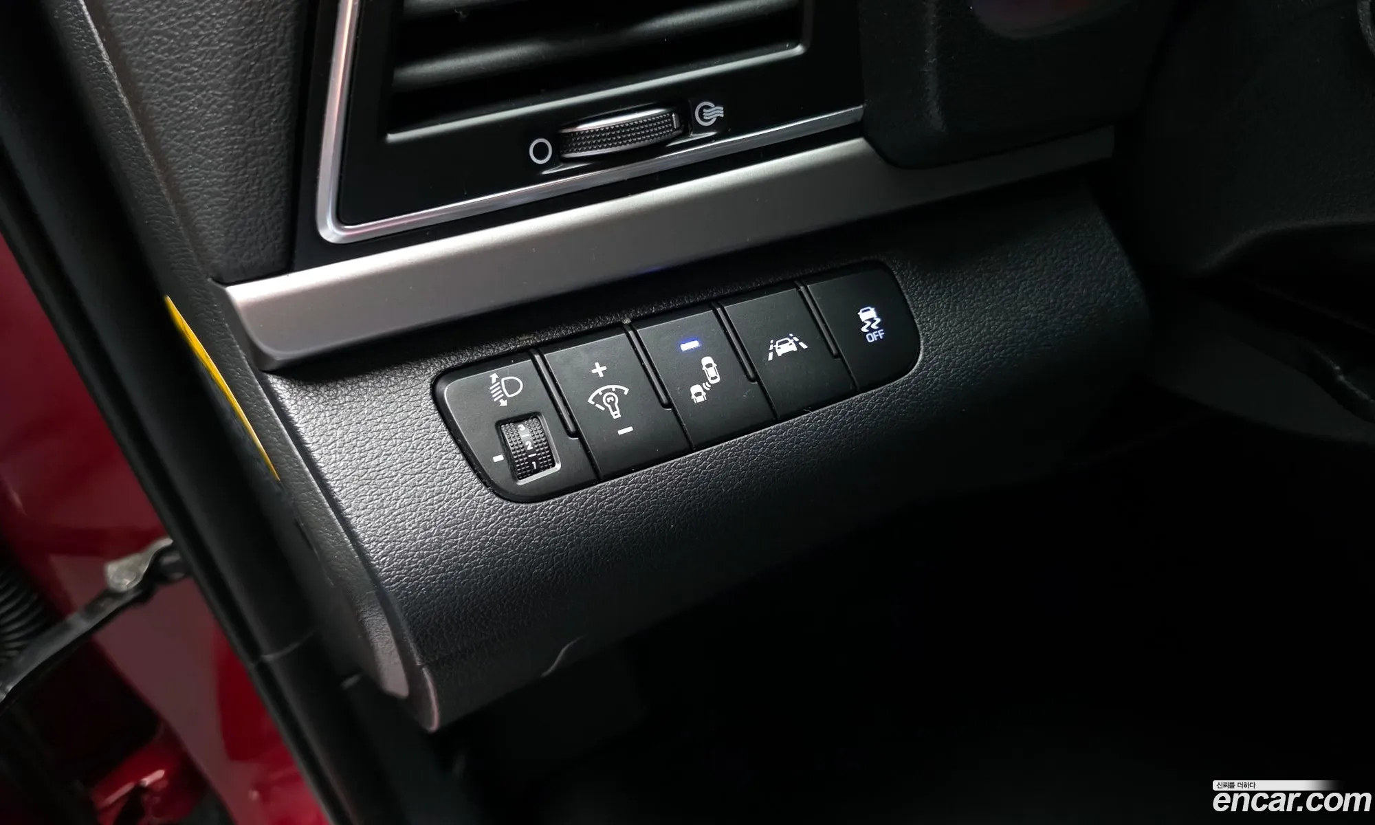 Hyundai Elantra AD 2018 — 21