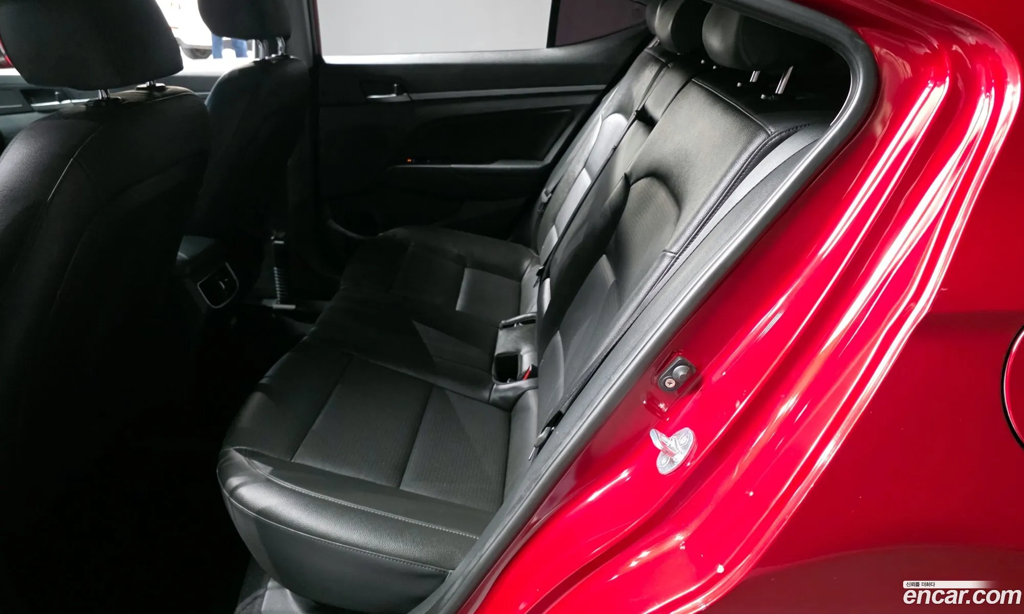 Hyundai Elantra AD 2018 — 29