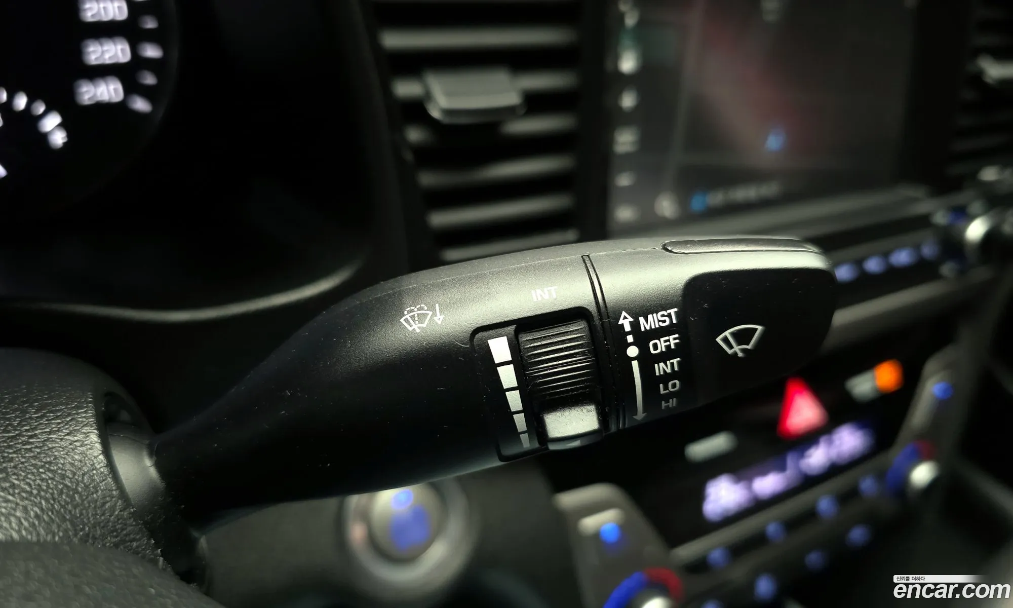 Hyundai Elantra AD 2018 — 26