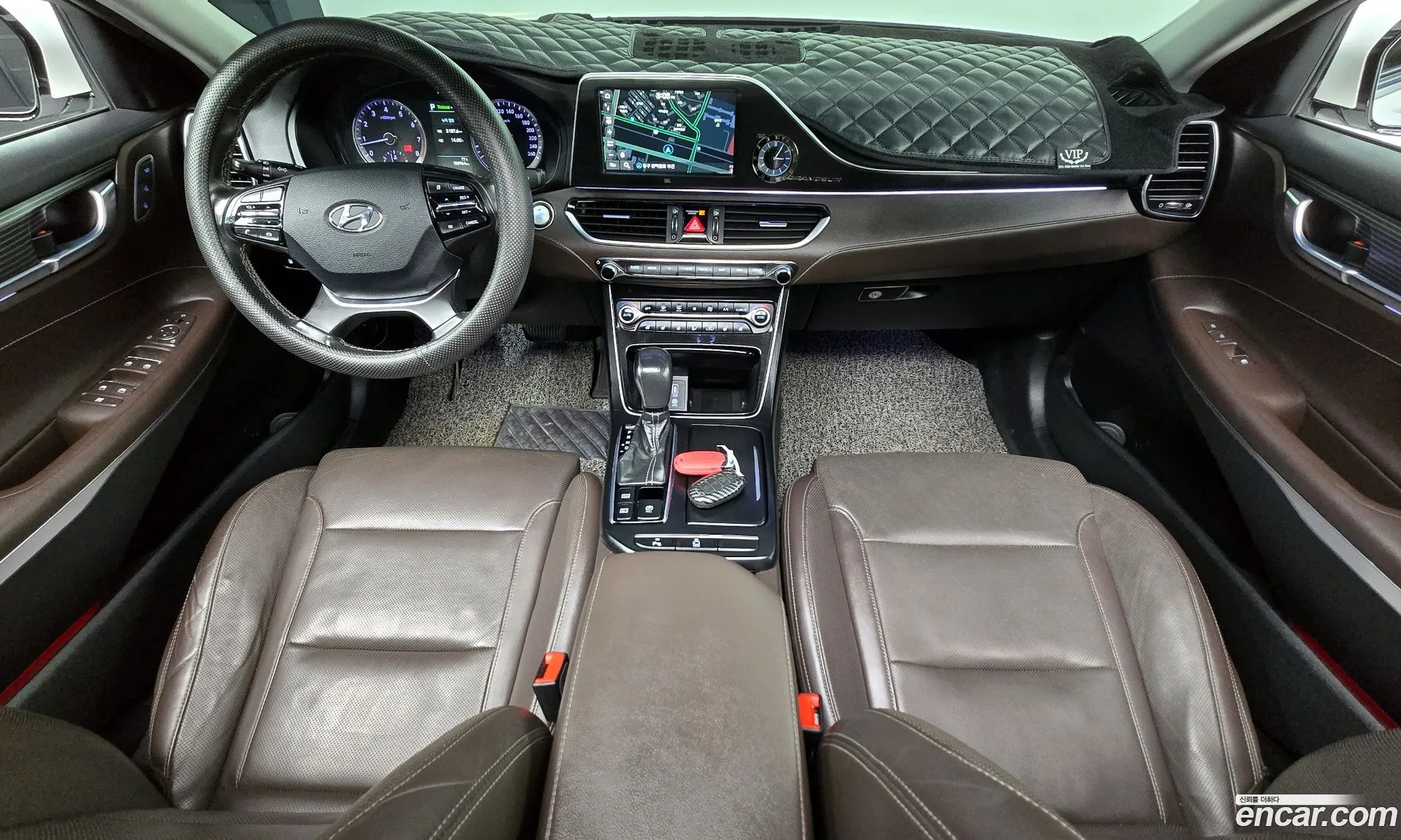 Hyundai Grandeur IG 2016 — 23