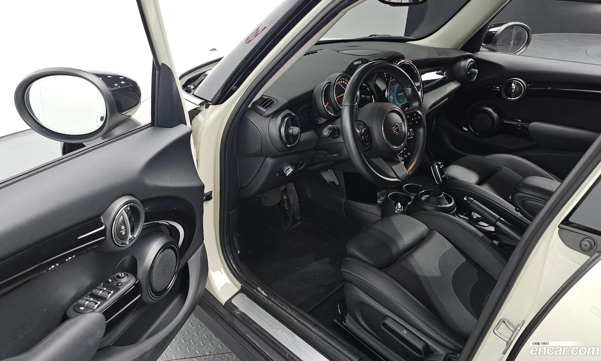 Mini Cooper 2021 WMW41DK0XN2P78866 — 24