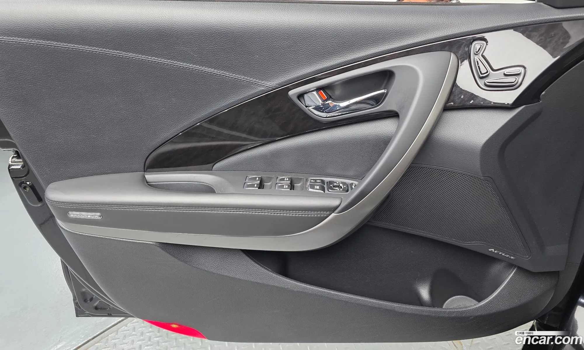 Hyundai Grandeur HG 2015 — 7